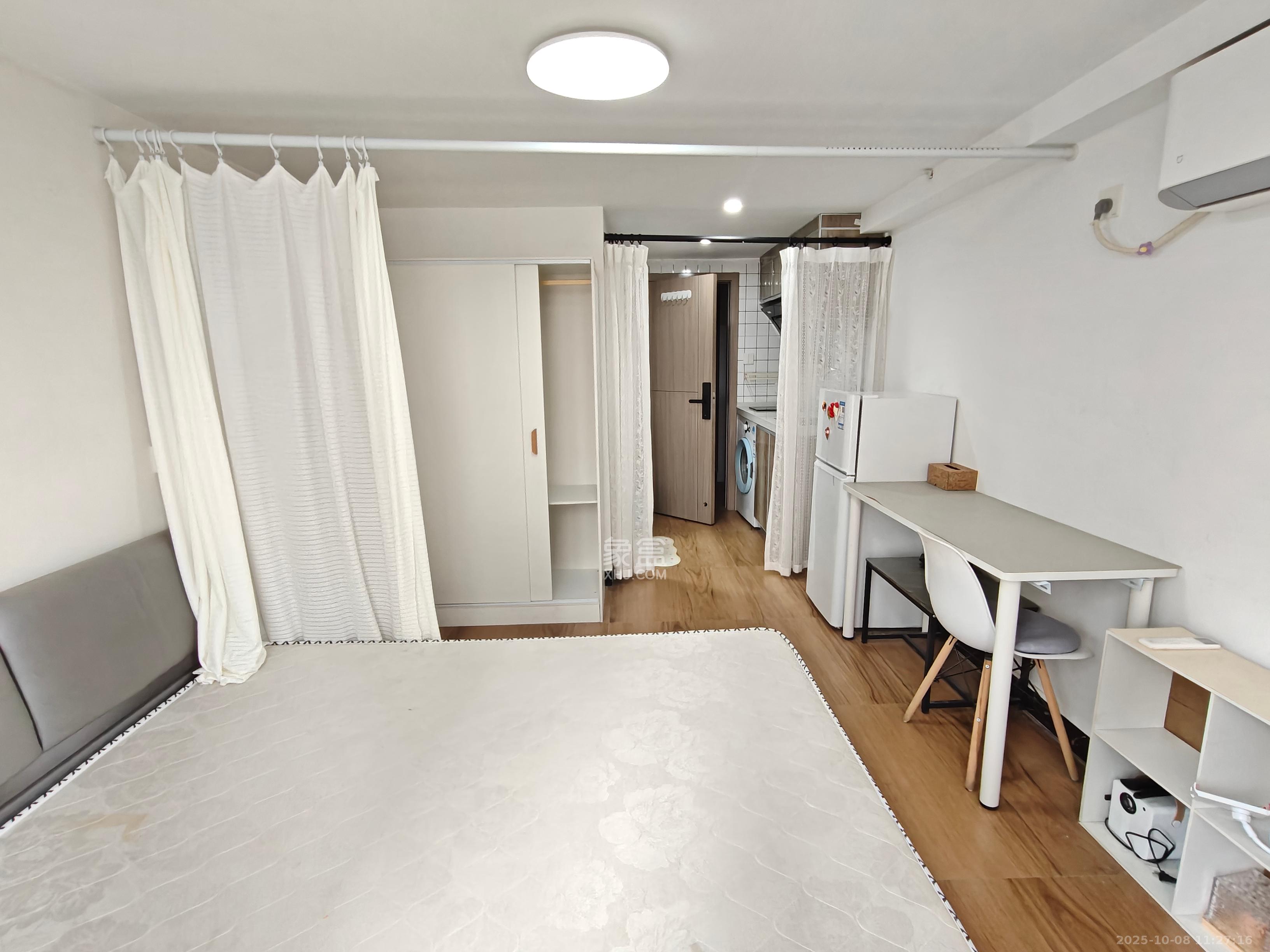 爱家当代境  1室1厅1卫    1300.0元/月室内图