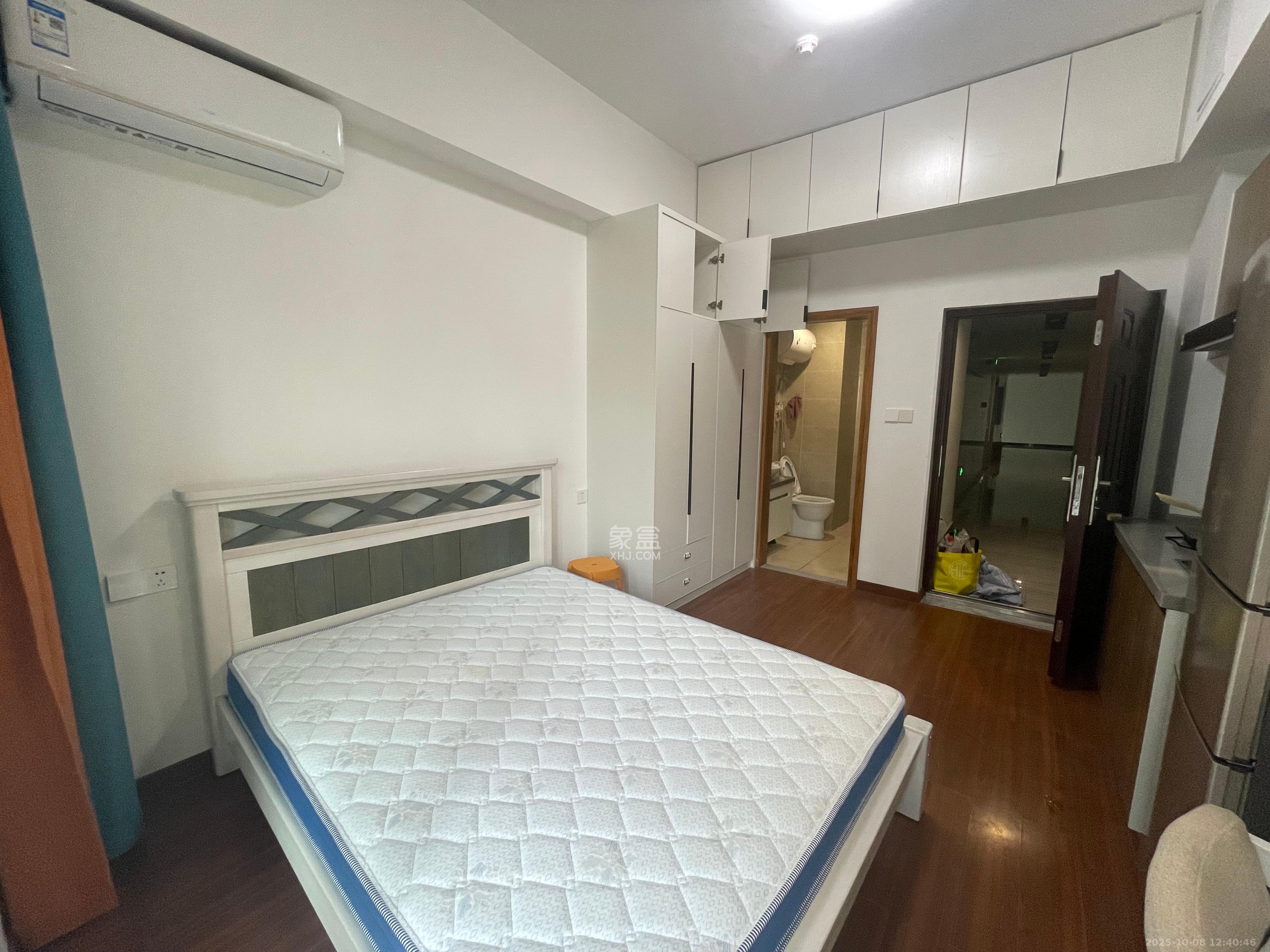 荣泰广场 1室0厅0卫 1100.0元/月 荣泰广场 1室0厅0卫 1100.0元/月室内图