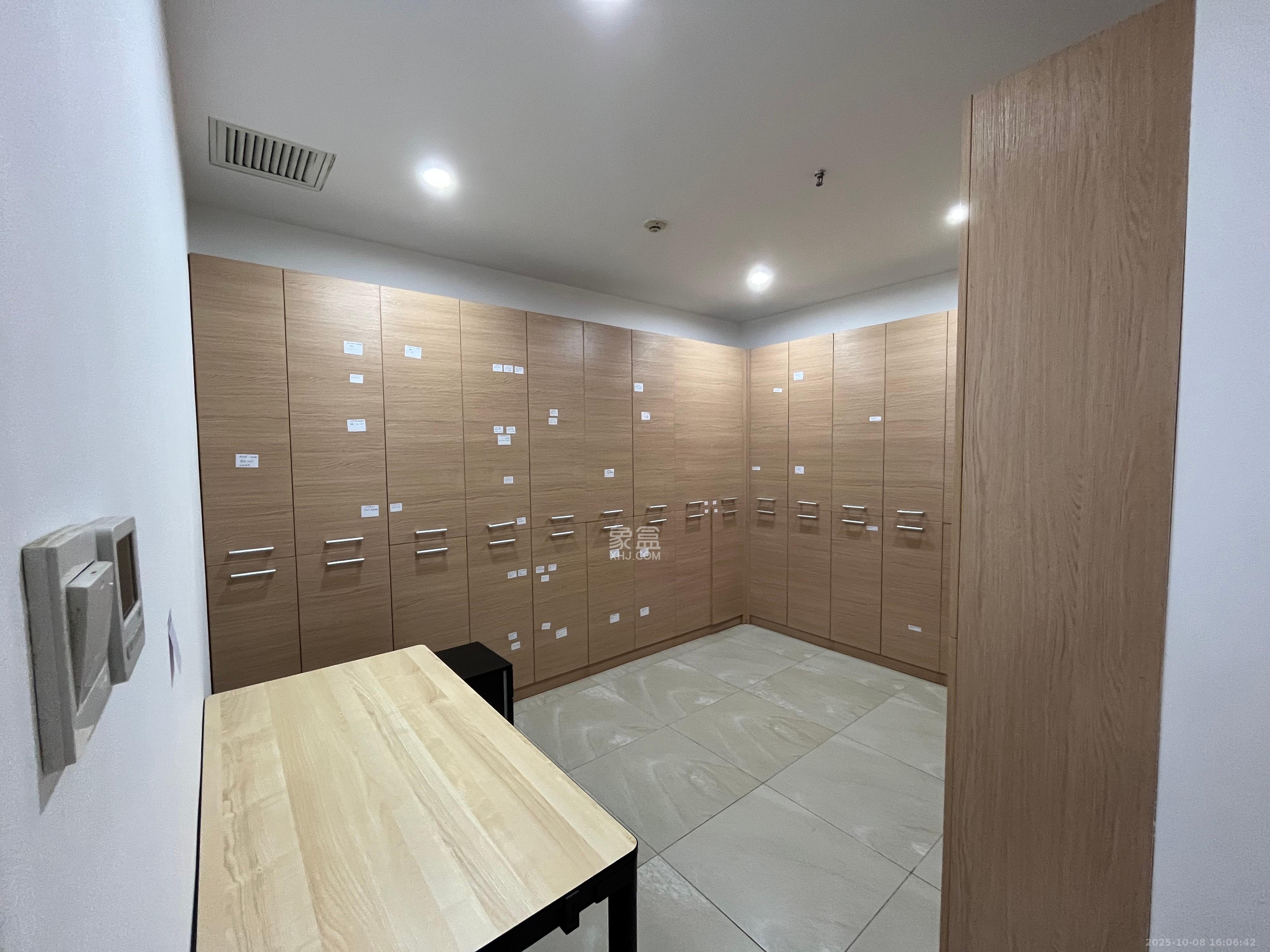 新世纪大厦 9室0厅0卫 13800.0元/月 新世纪大厦 9室0厅0卫 13800.0元/月室内图