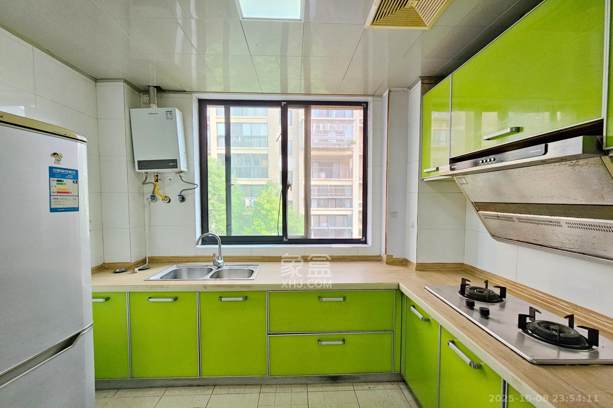 三江花中城  2室2厅1卫    2500.0元/月室内图