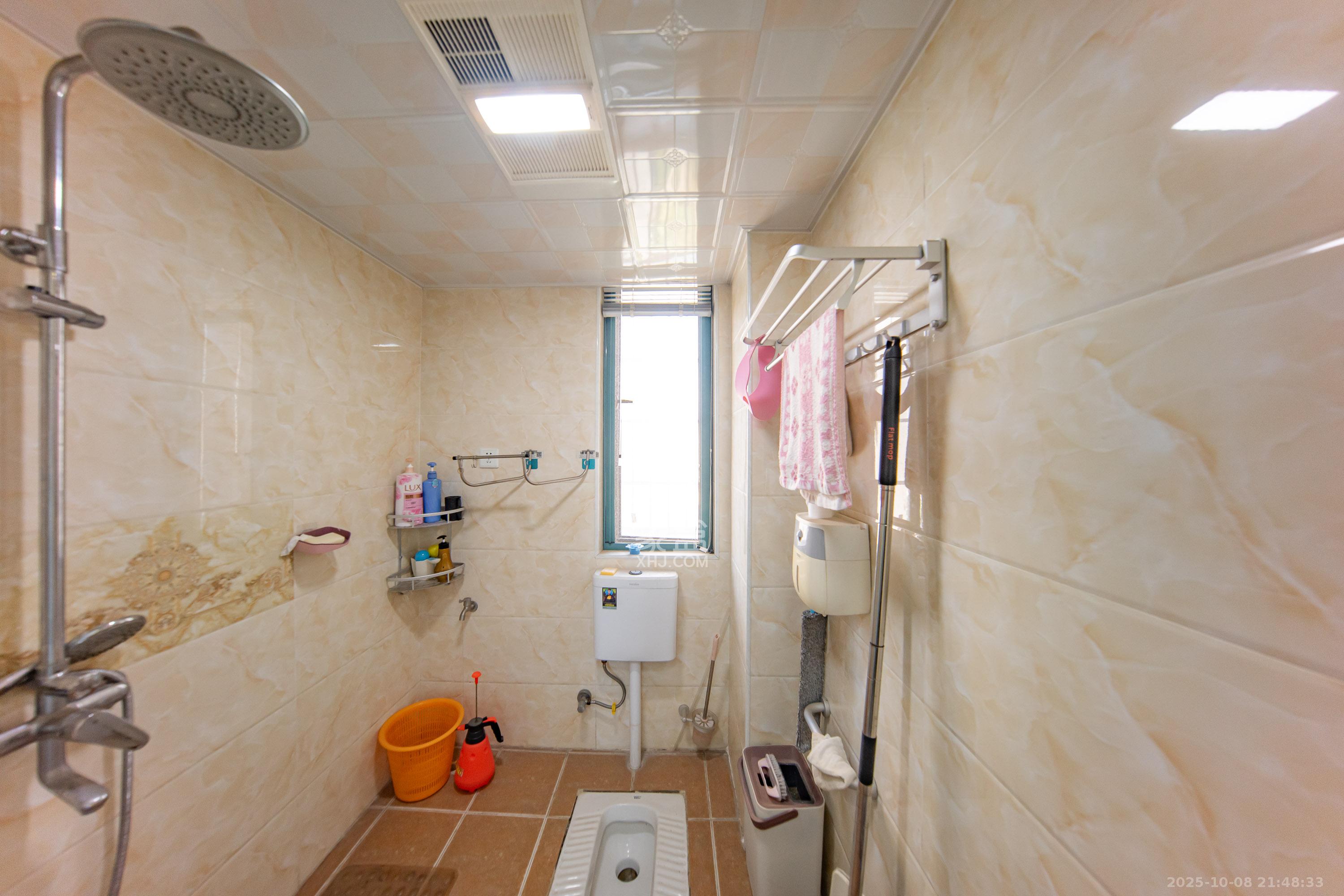 洋湖时代  3室2厅1卫    80.0万卫生间