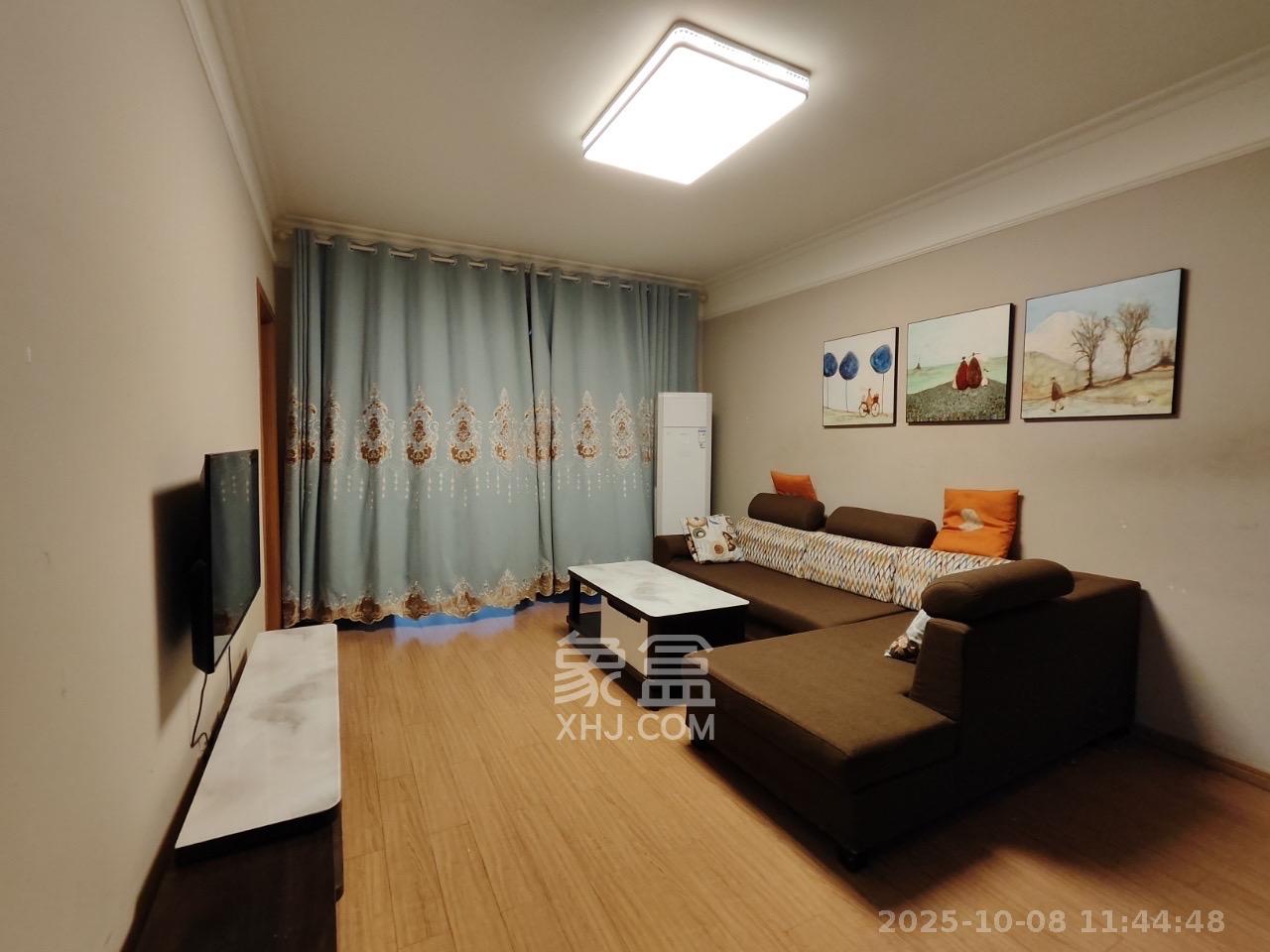 麓谷小镇  2室2厅1卫    2000.0元/月室内图1