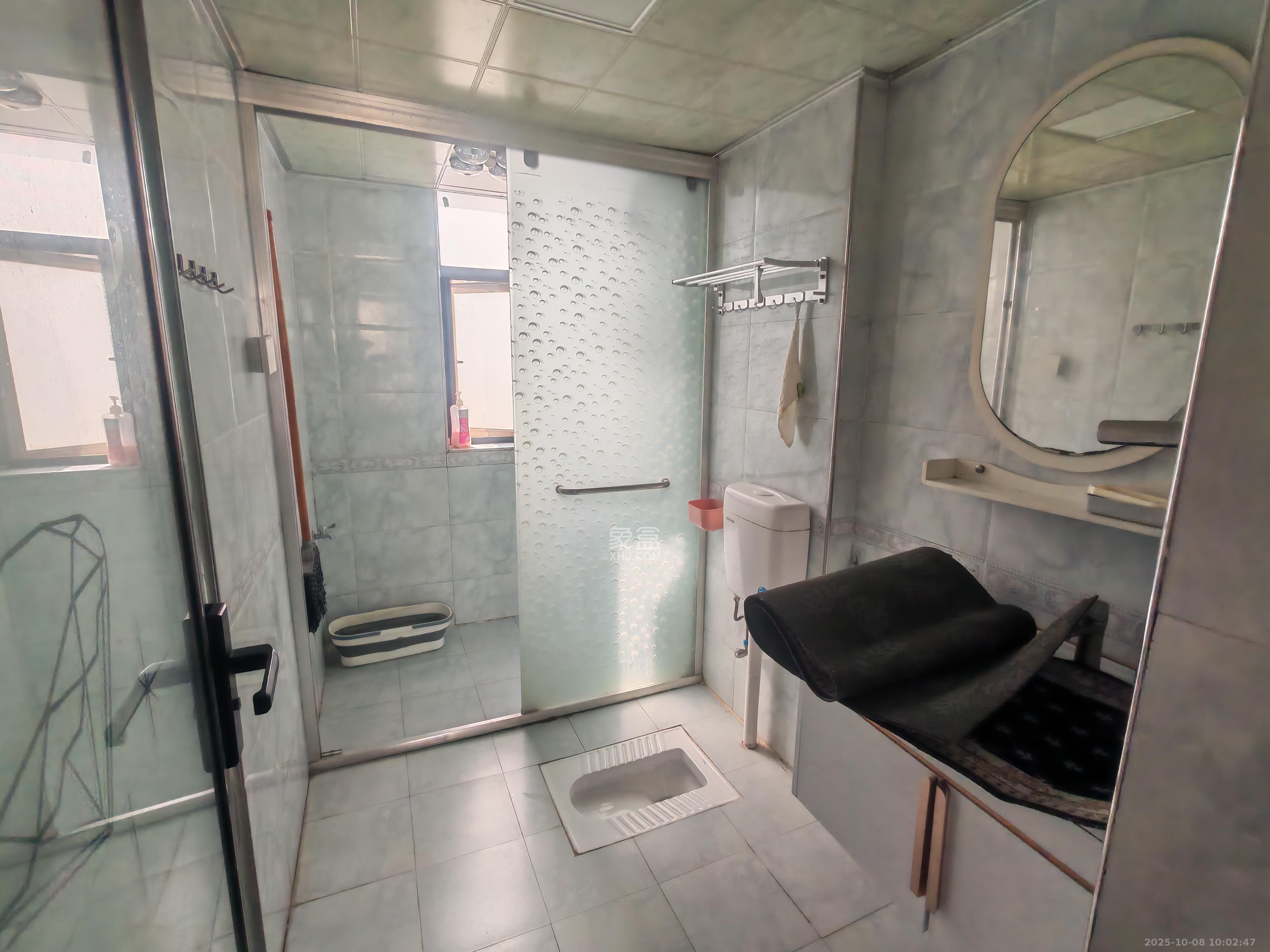 香樟兰亭（朗峰苑）  4室2厅1卫    2600.0元/月室内图