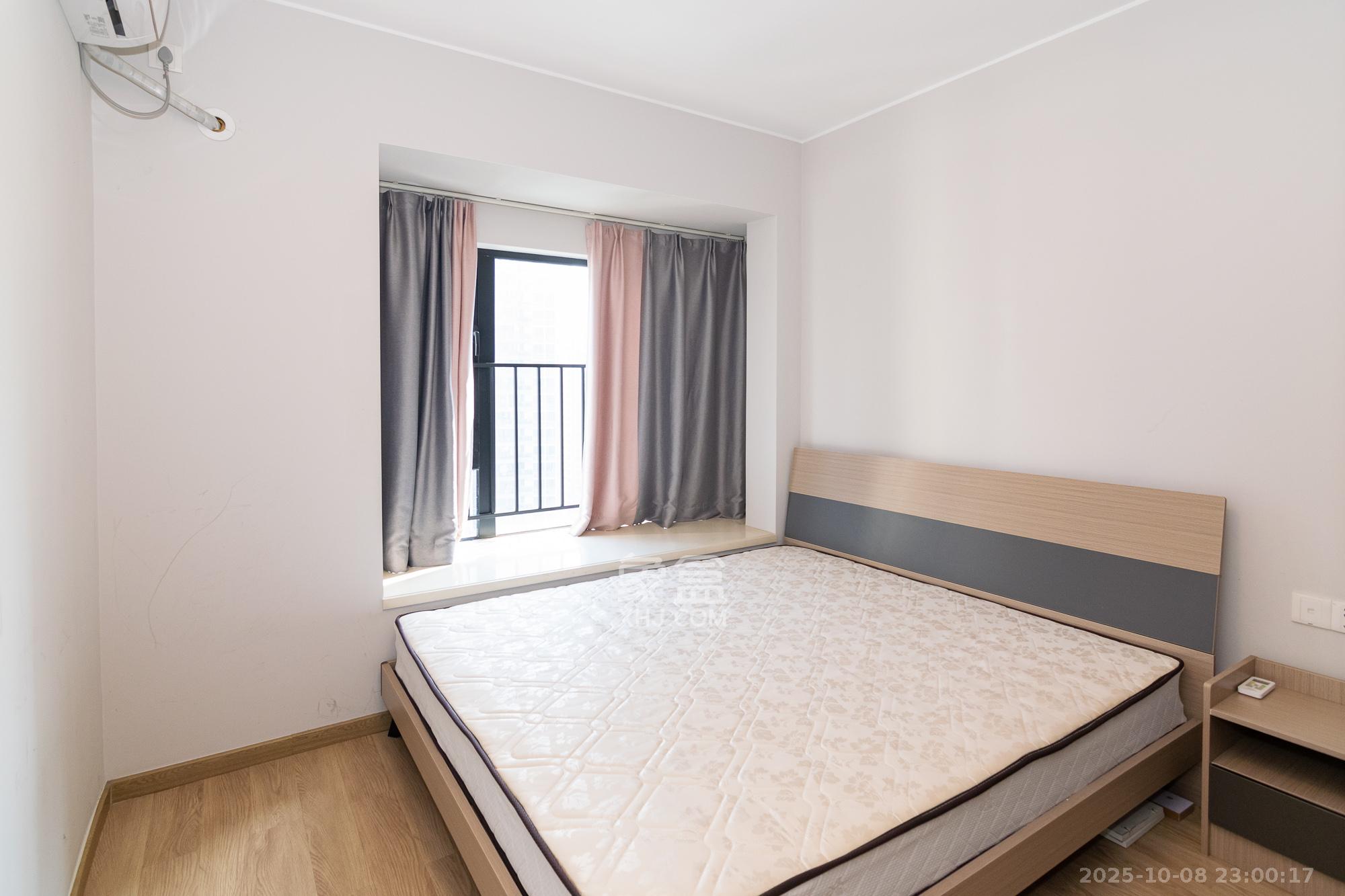 时代年华 3室2厅2卫 85.0万 时代年华 3室2厅2卫 85.0万卧室