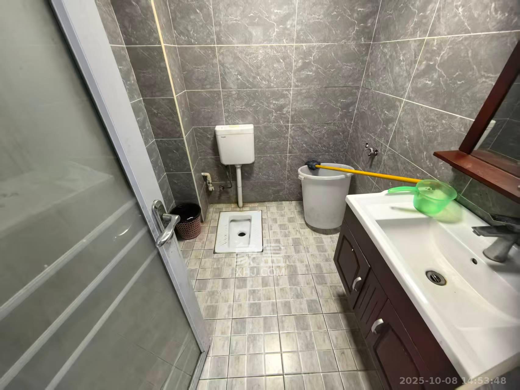 马王堆陶瓷建材新城 3室2厅2卫 2200.0元/月 马王堆陶瓷建材新城 3室2厅2卫 2200.0元/月室内图