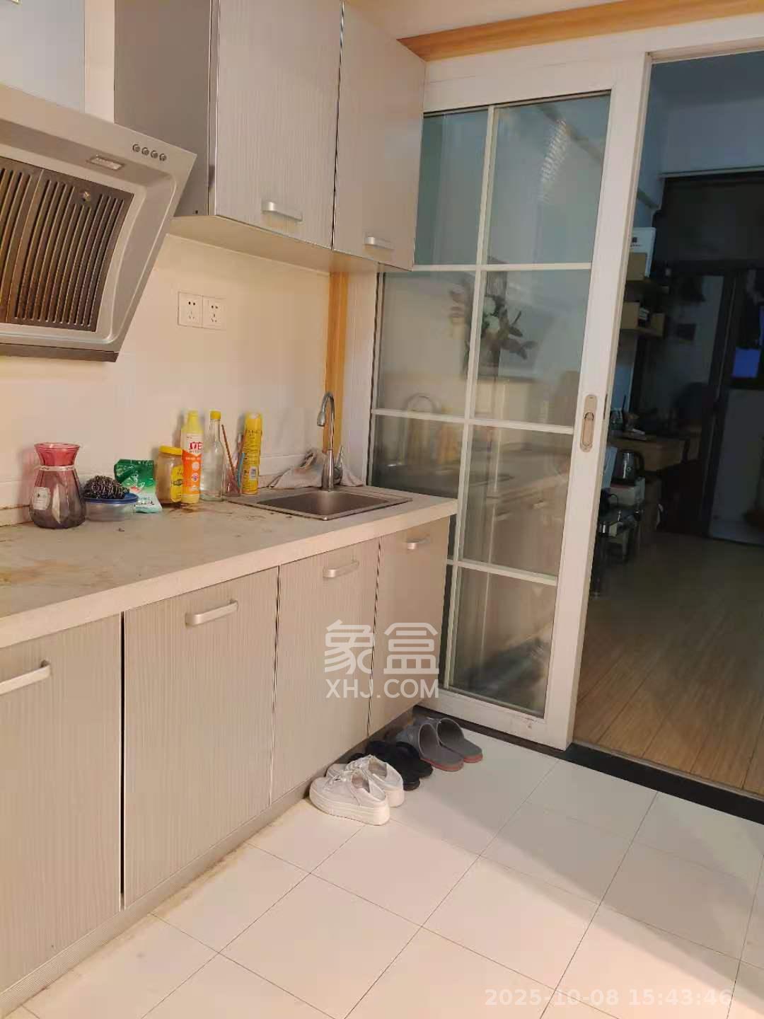 长房时代城  1室1厅1卫    1350.0元/月室内图