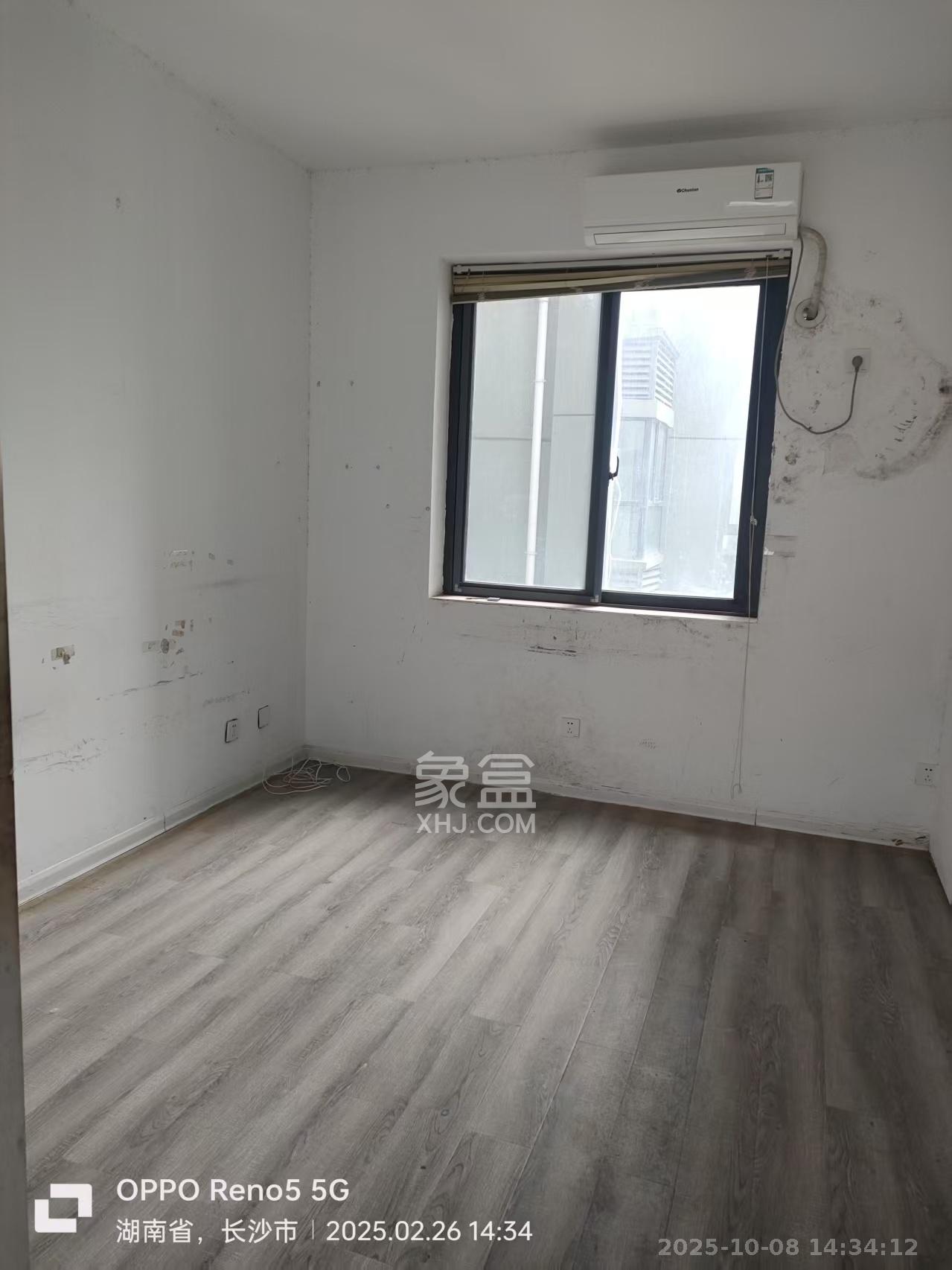 上庭苑 3室2厅2卫 2000.0元/月 上庭苑 3室2厅2卫 2000.0元/月室内图