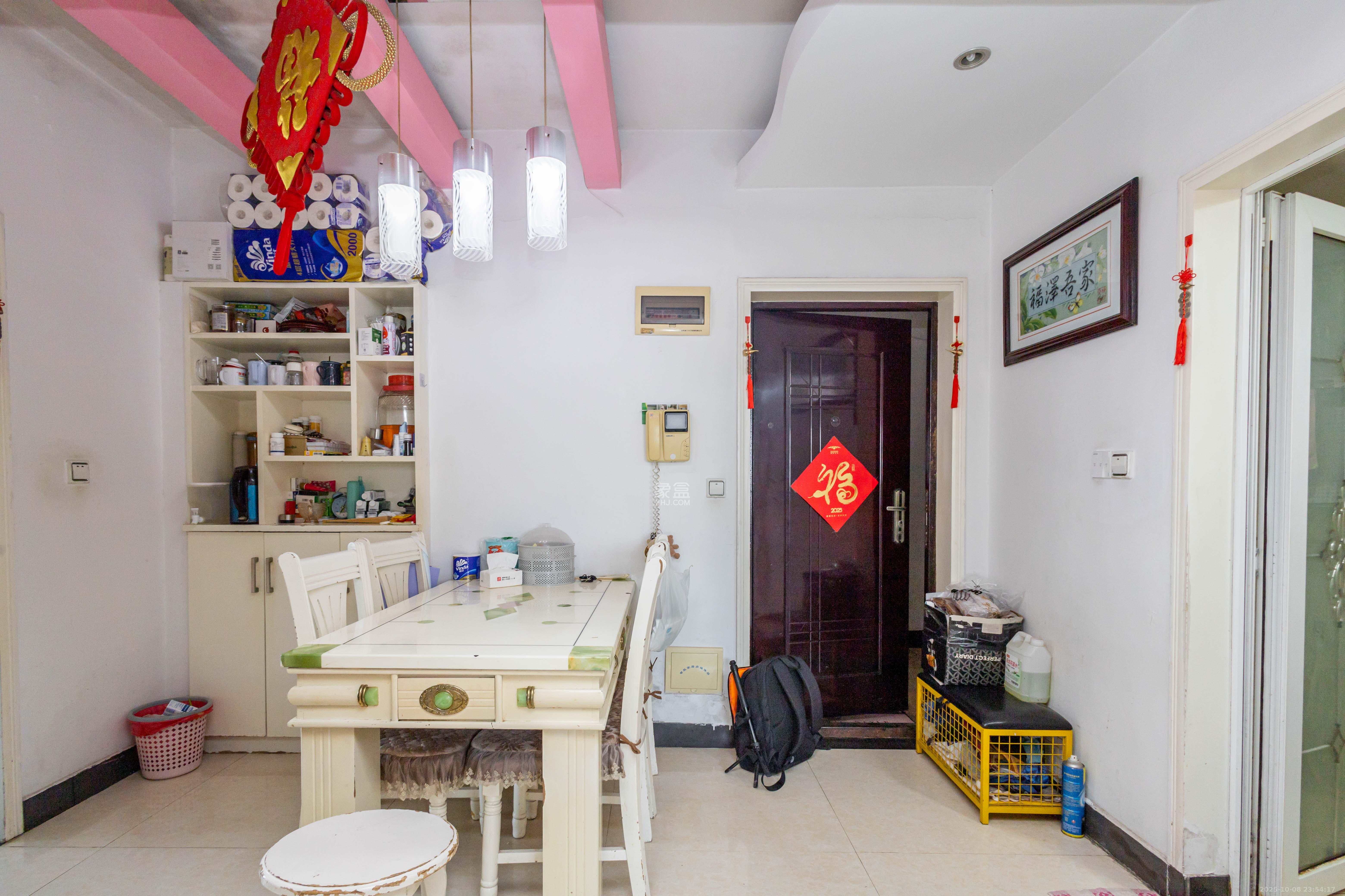 未来蜂巢 3室2厅1卫 34.8万 未来蜂巢 3室2厅1卫 34.8万客厅