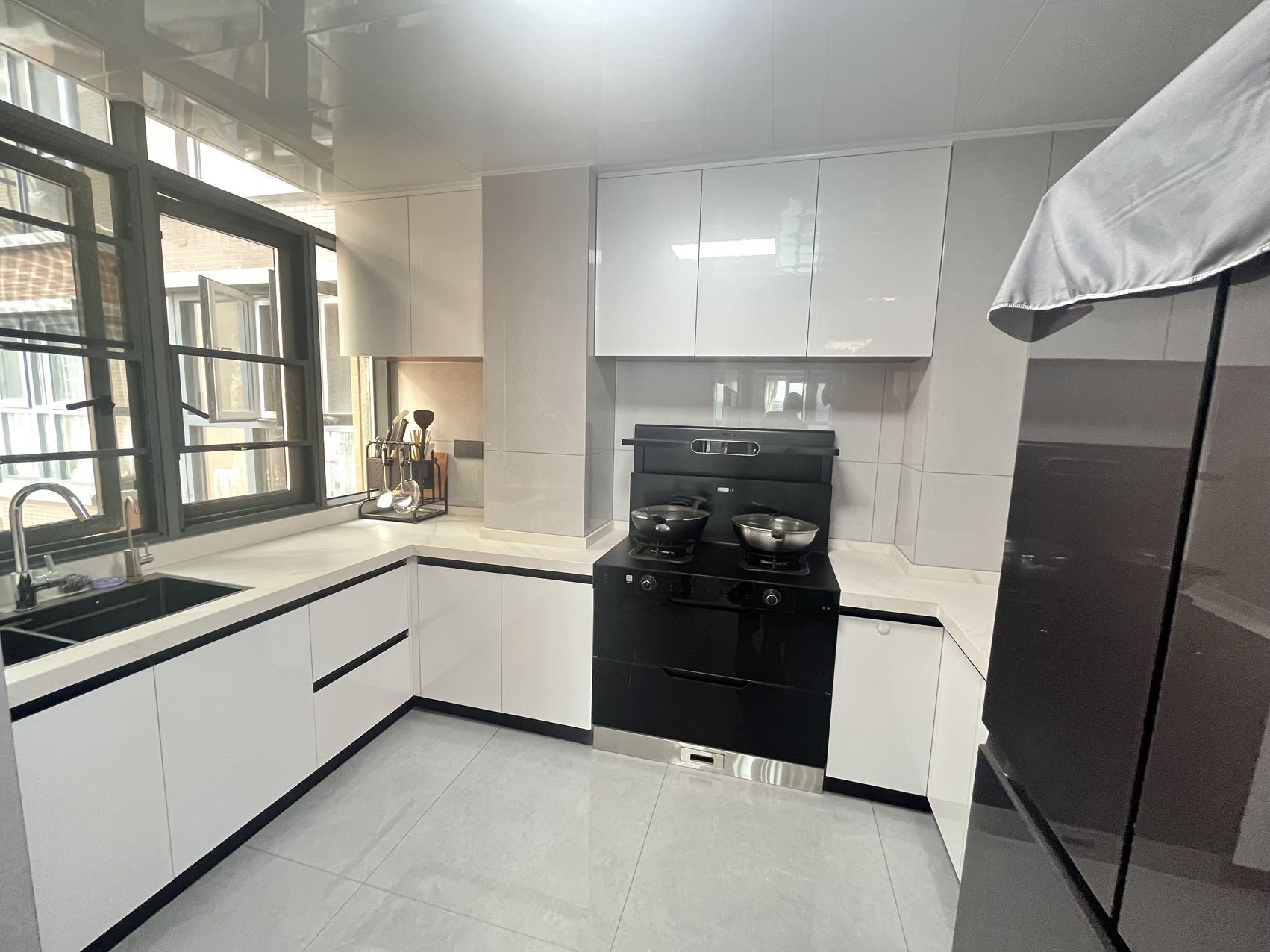 桃花缘 1室2厅1卫 2200.0元/月 桃花缘 1室2厅1卫 2200.0元/月室内图