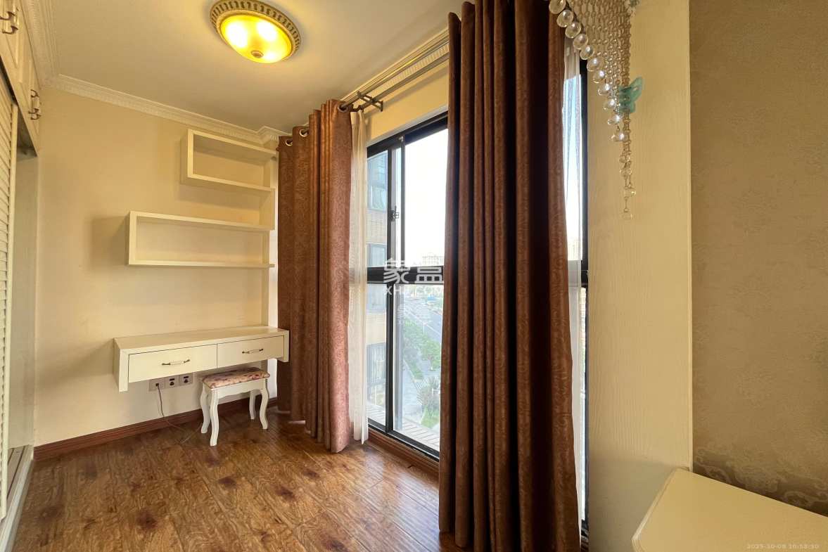 阿普阿布 2室2厅1卫 2800.0元/月 阿普阿布 2室2厅1卫 2800.0元/月室内图