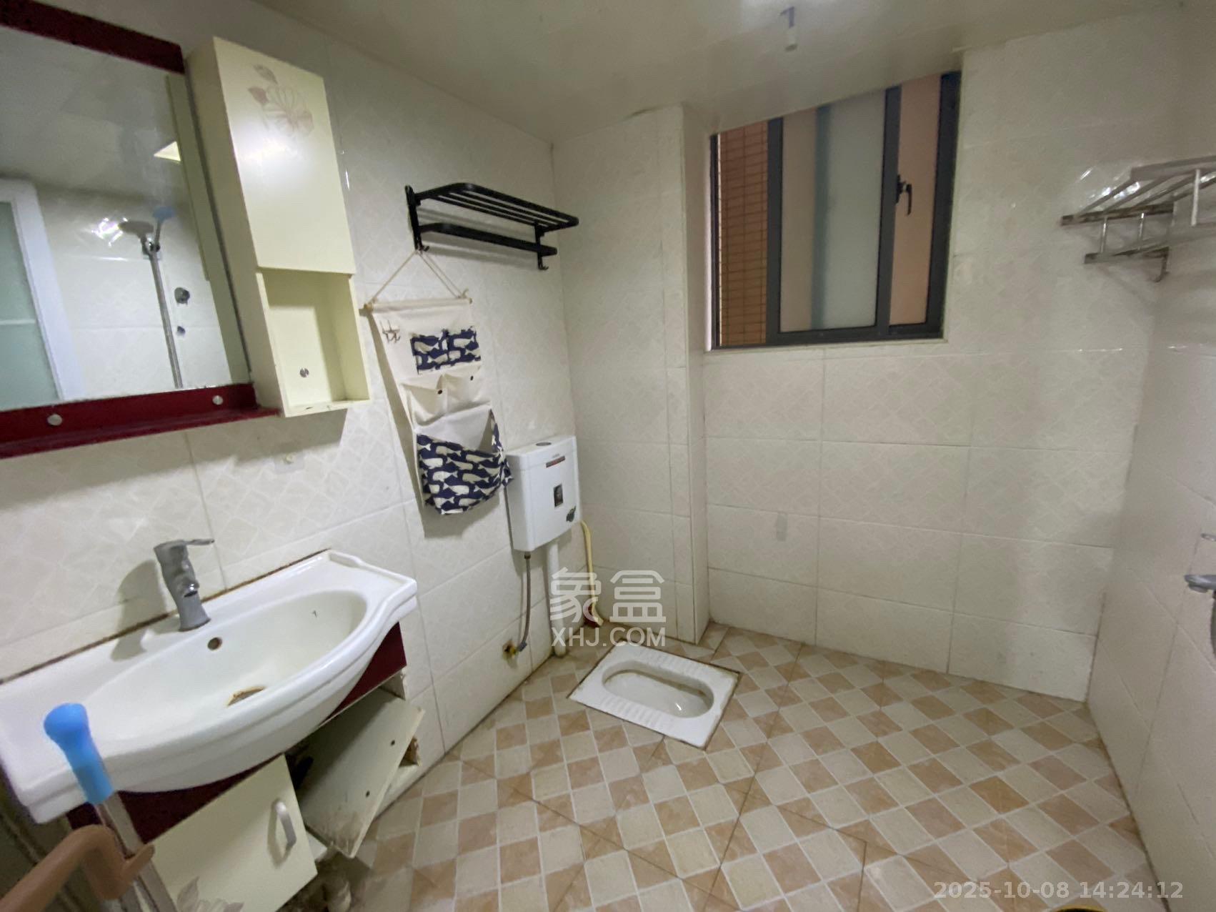 鑫天御景湾  2室1厅1卫    1700.0元/月室内图