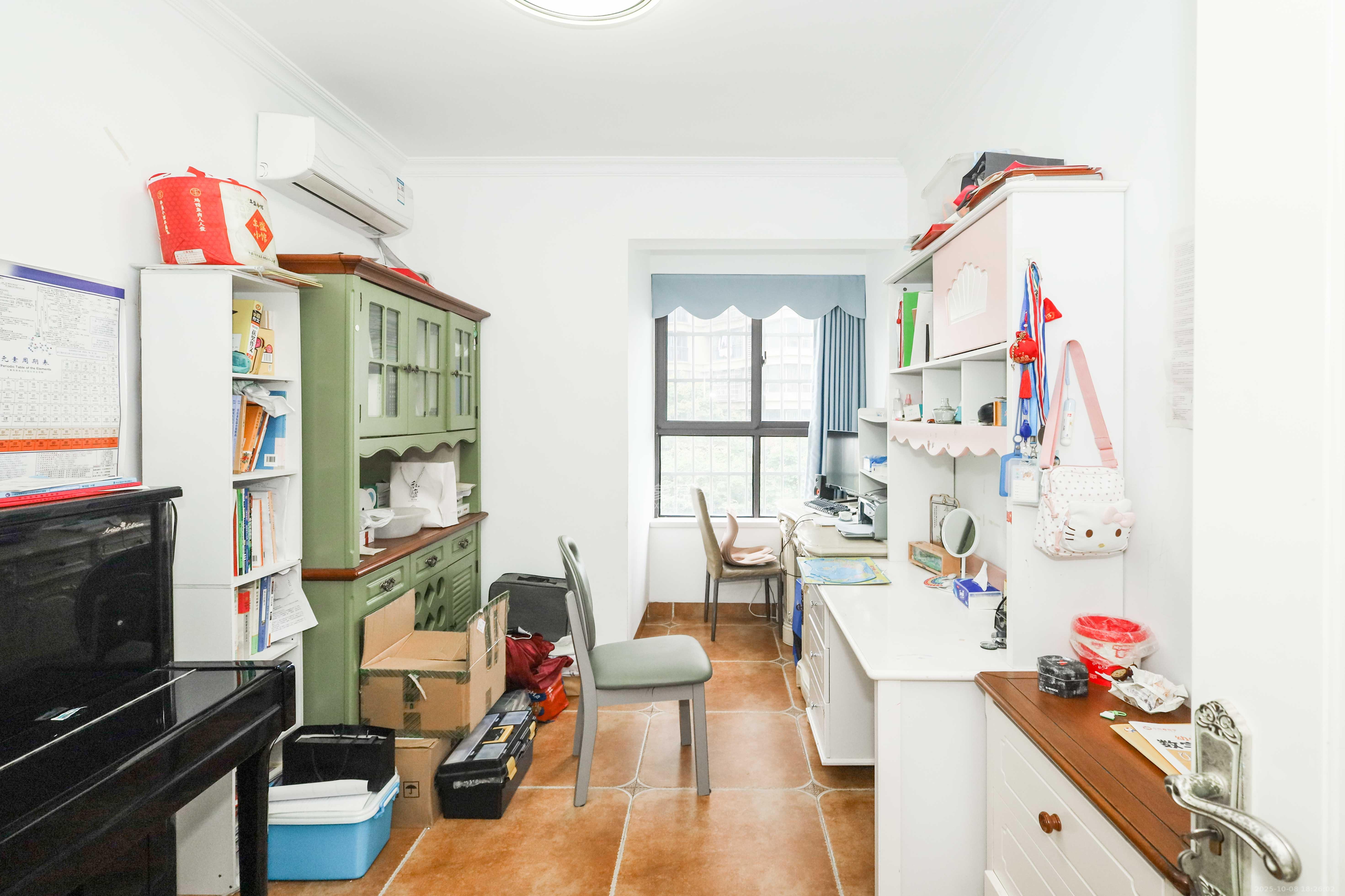 保利麓谷林语D区  4室2厅2卫    128.0万卧室