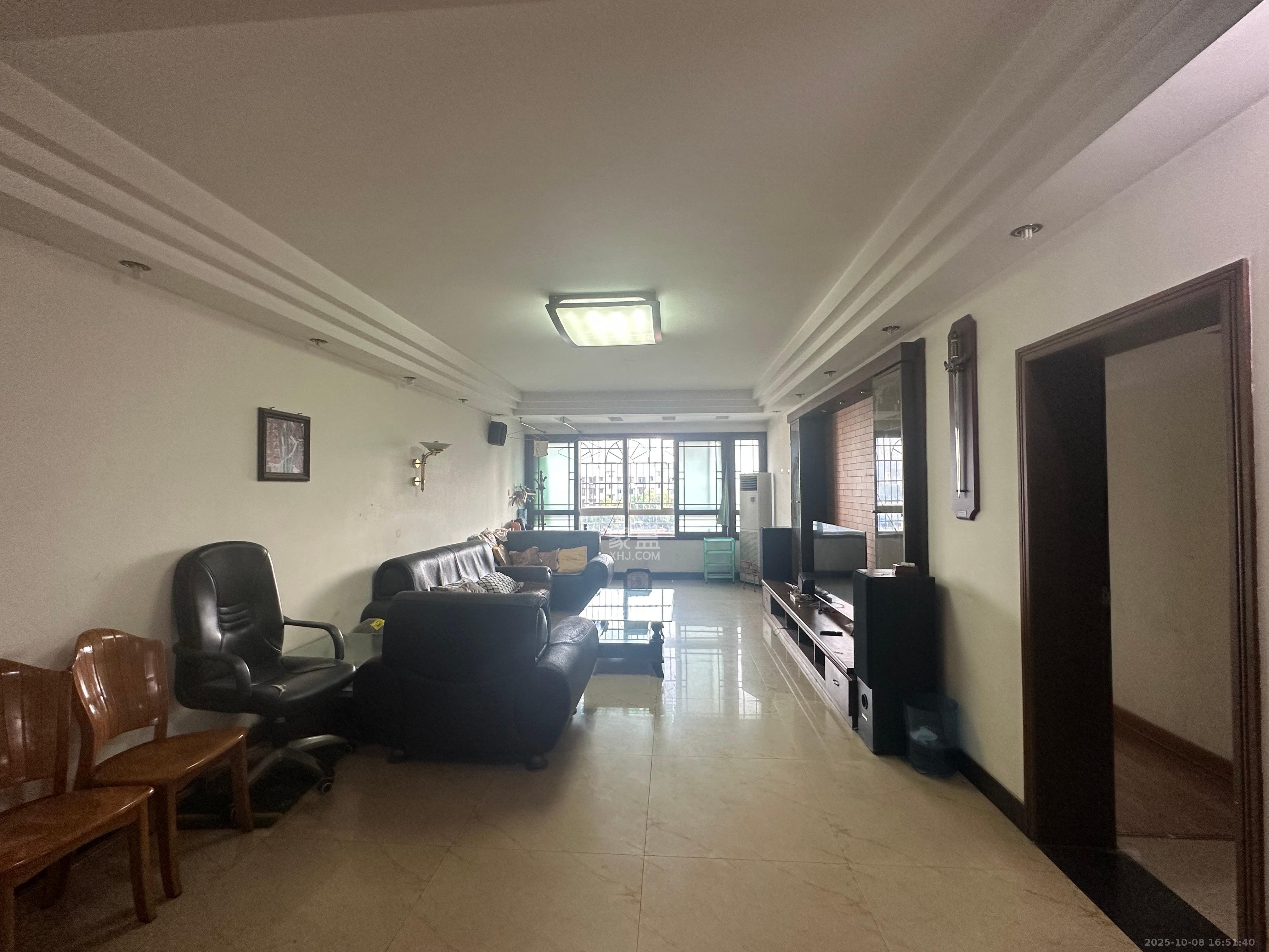 鑫天花园 3室2厅2卫 2000.0元/月 鑫天花园 3室2厅2卫 2000.0元/月室内图