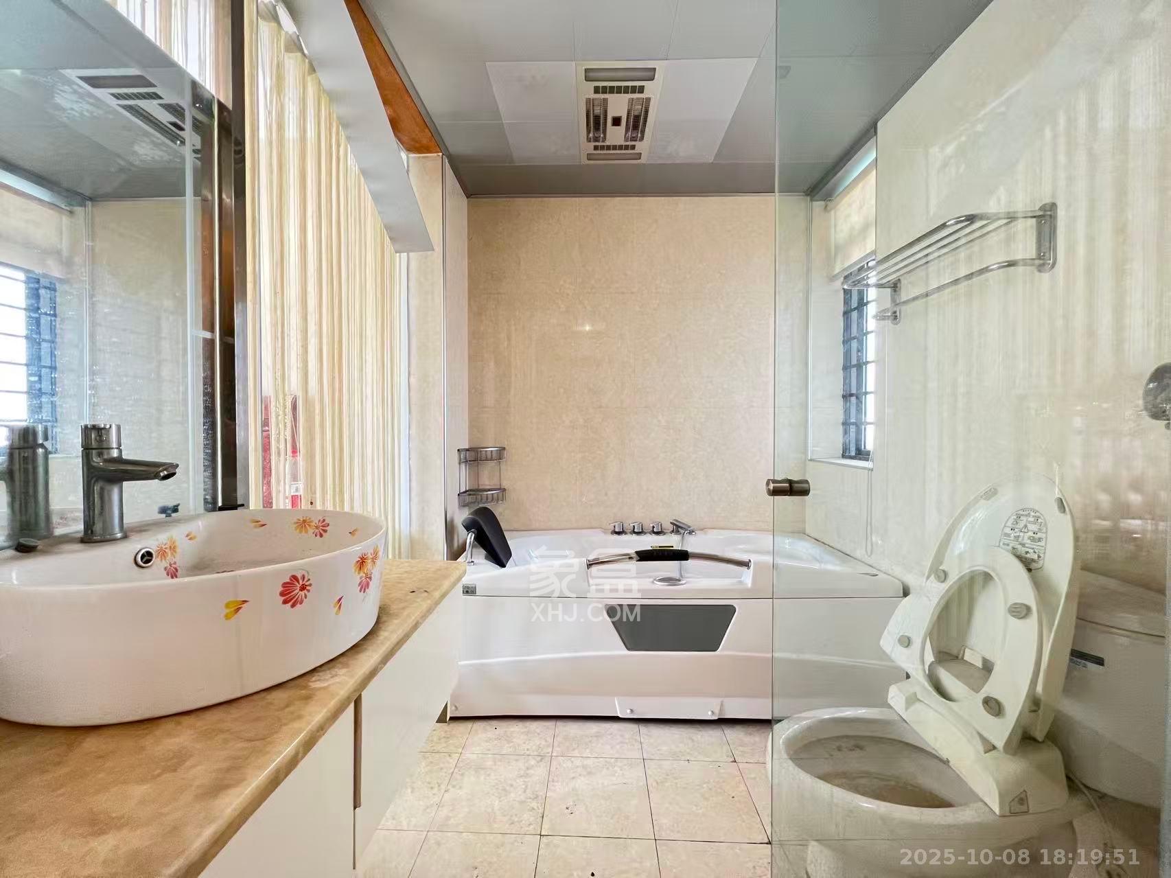 西子花苑  3室2厅2卫    3000.0元/月 西子花苑  3室2厅2卫    3000.0元/月室内图