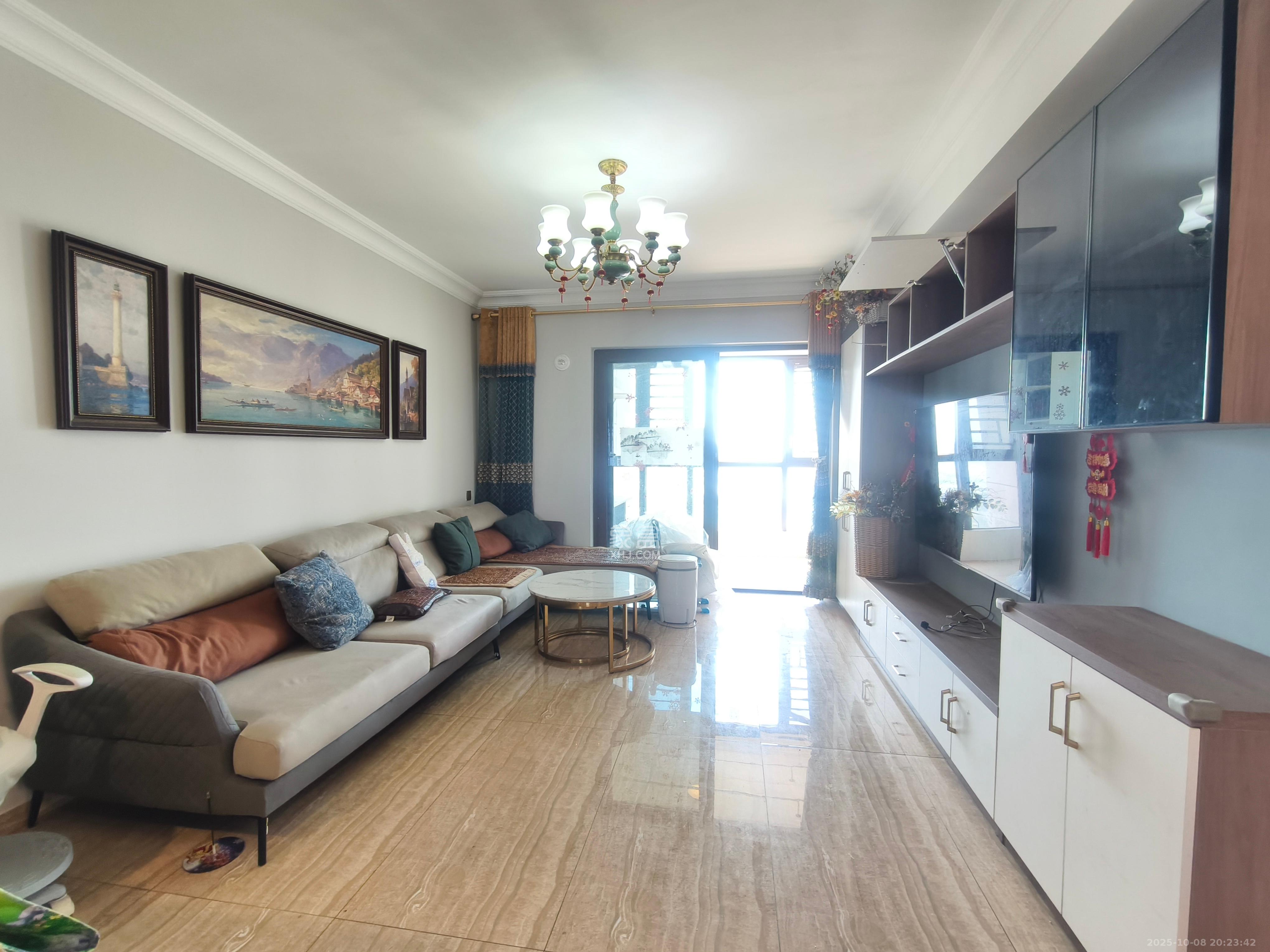 碧桂园星城首府 3室2厅2卫 2800.0元/月 碧桂园星城首府 3室2厅2卫 2800.0元/月室内图