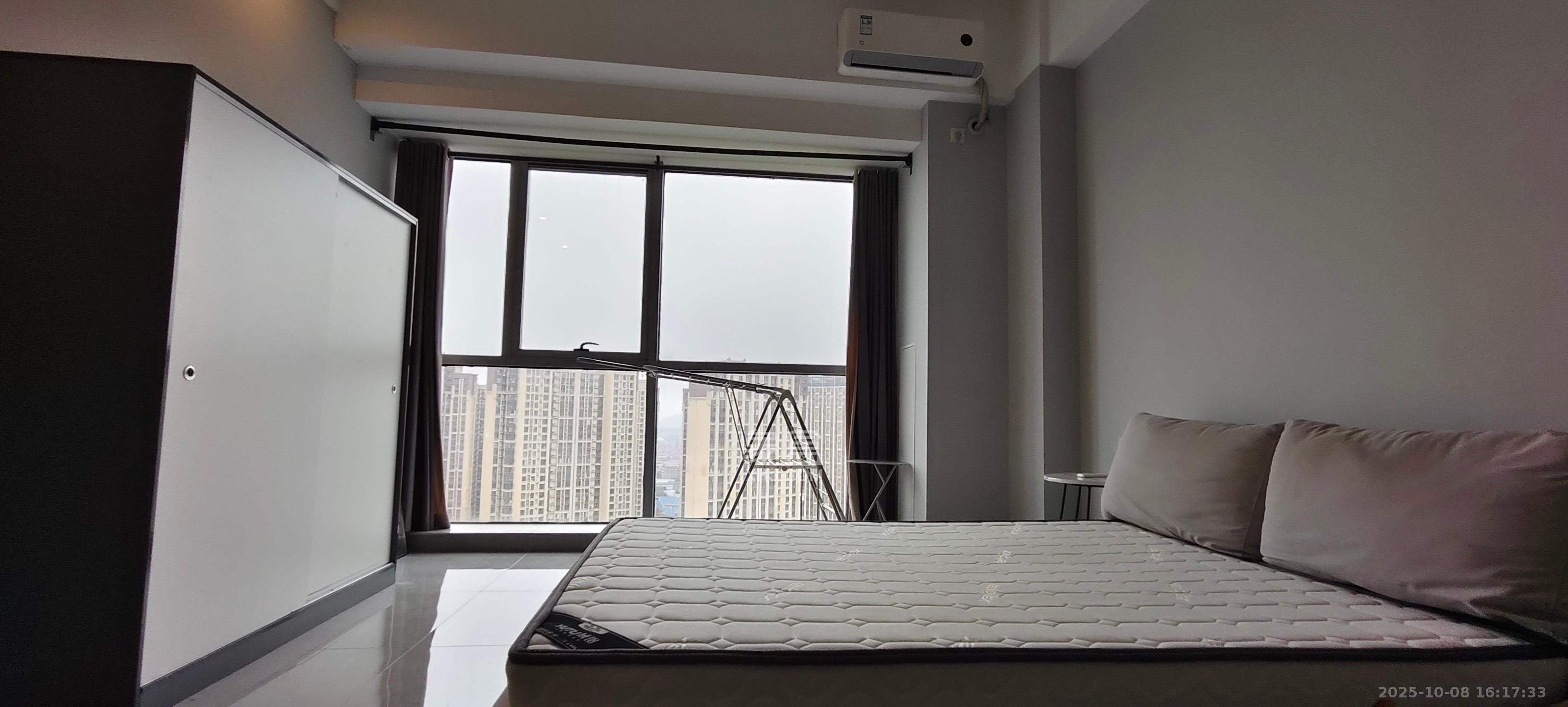 奥克斯滨仕花园(奥克斯洋湖广场/奥克斯中心) 1室0厅0卫 1800.0元/月 奥克斯滨仕花园(奥克斯洋湖广场/奥克斯中心) 1室0厅0卫 1800.0元/月室内图