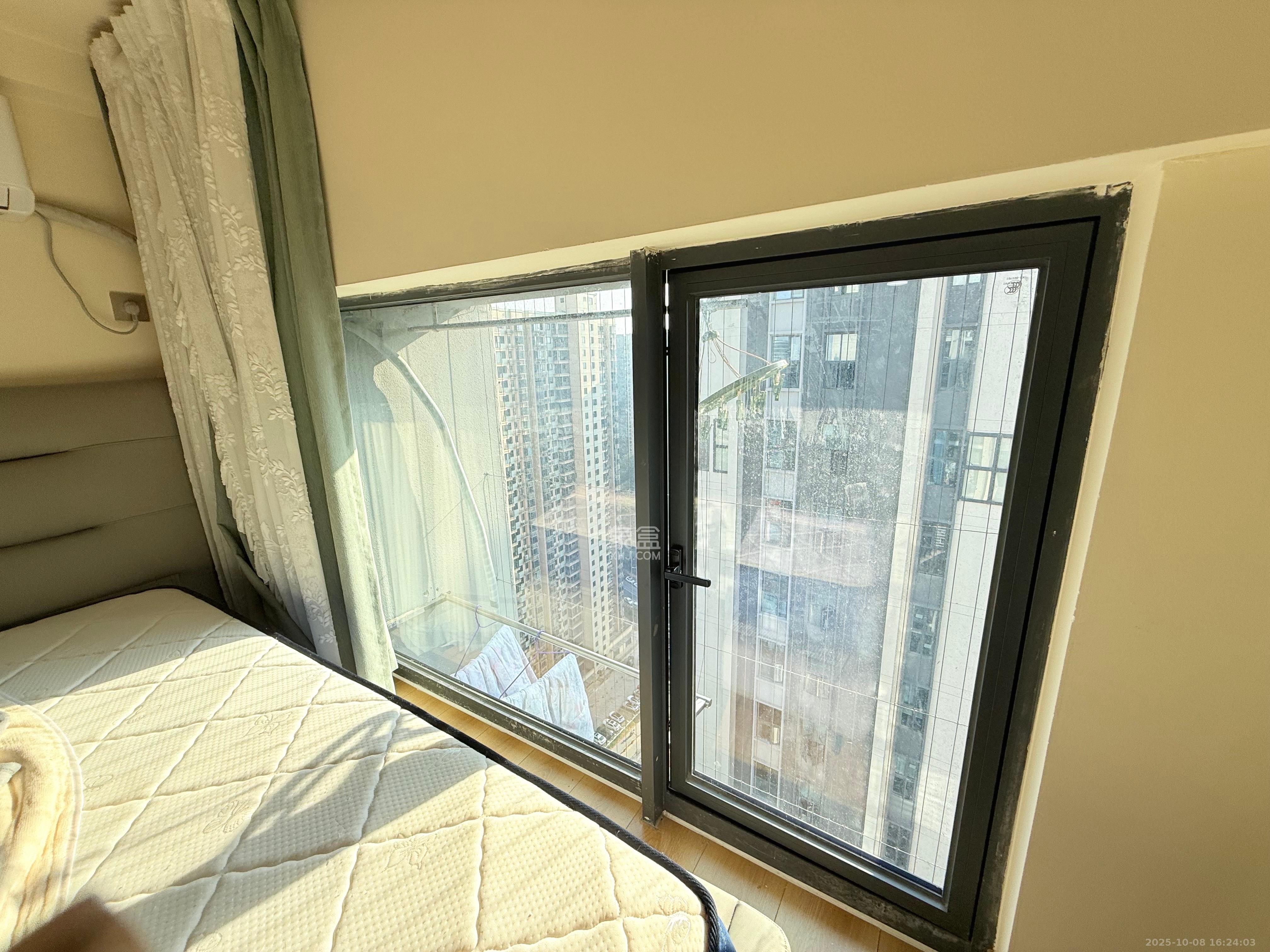 力高凤凰新天  1室0厅0卫    1400.0元/月室内图