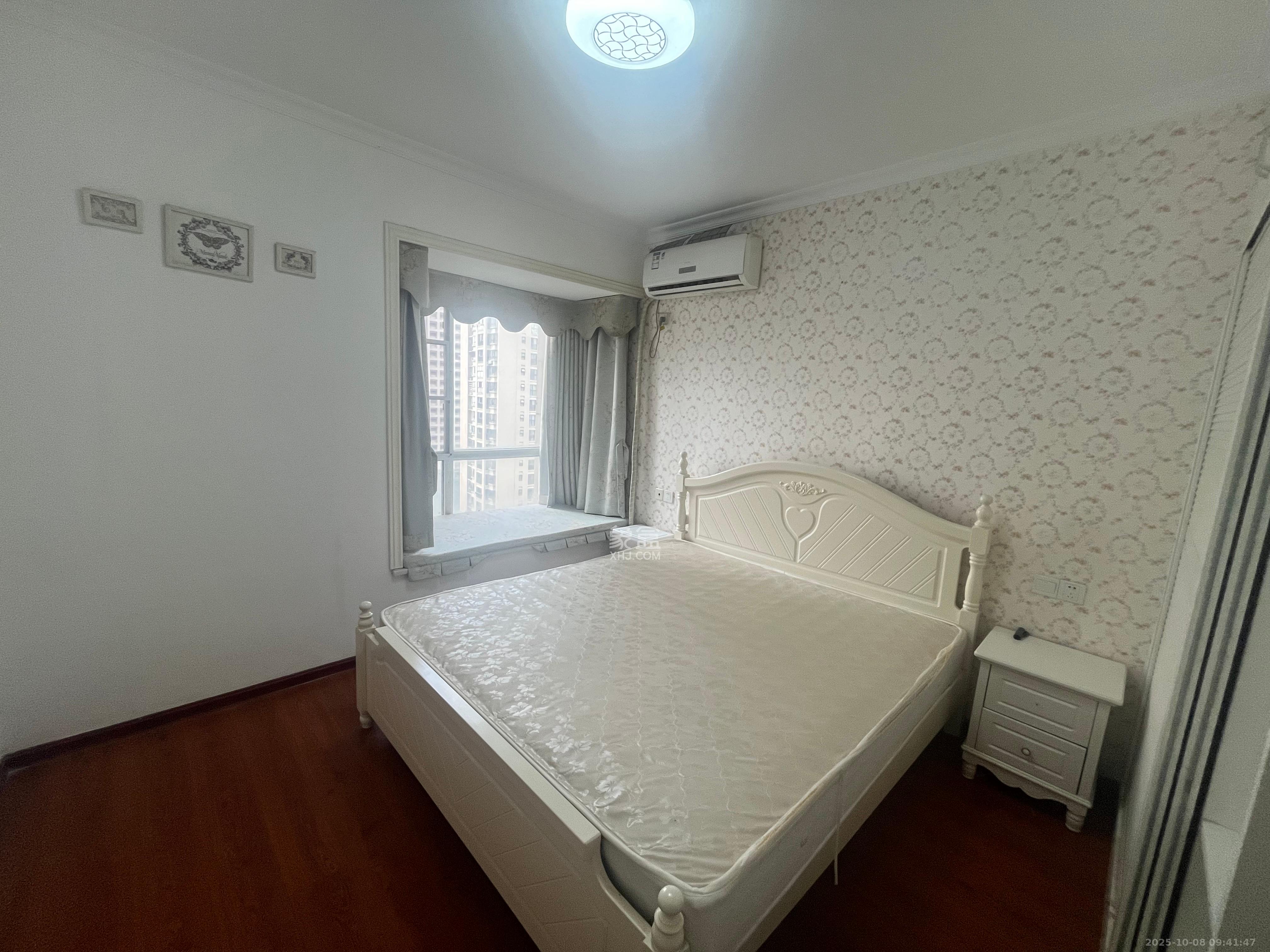 金科时代中心  2室1厅1卫    2200.0元/月室内图