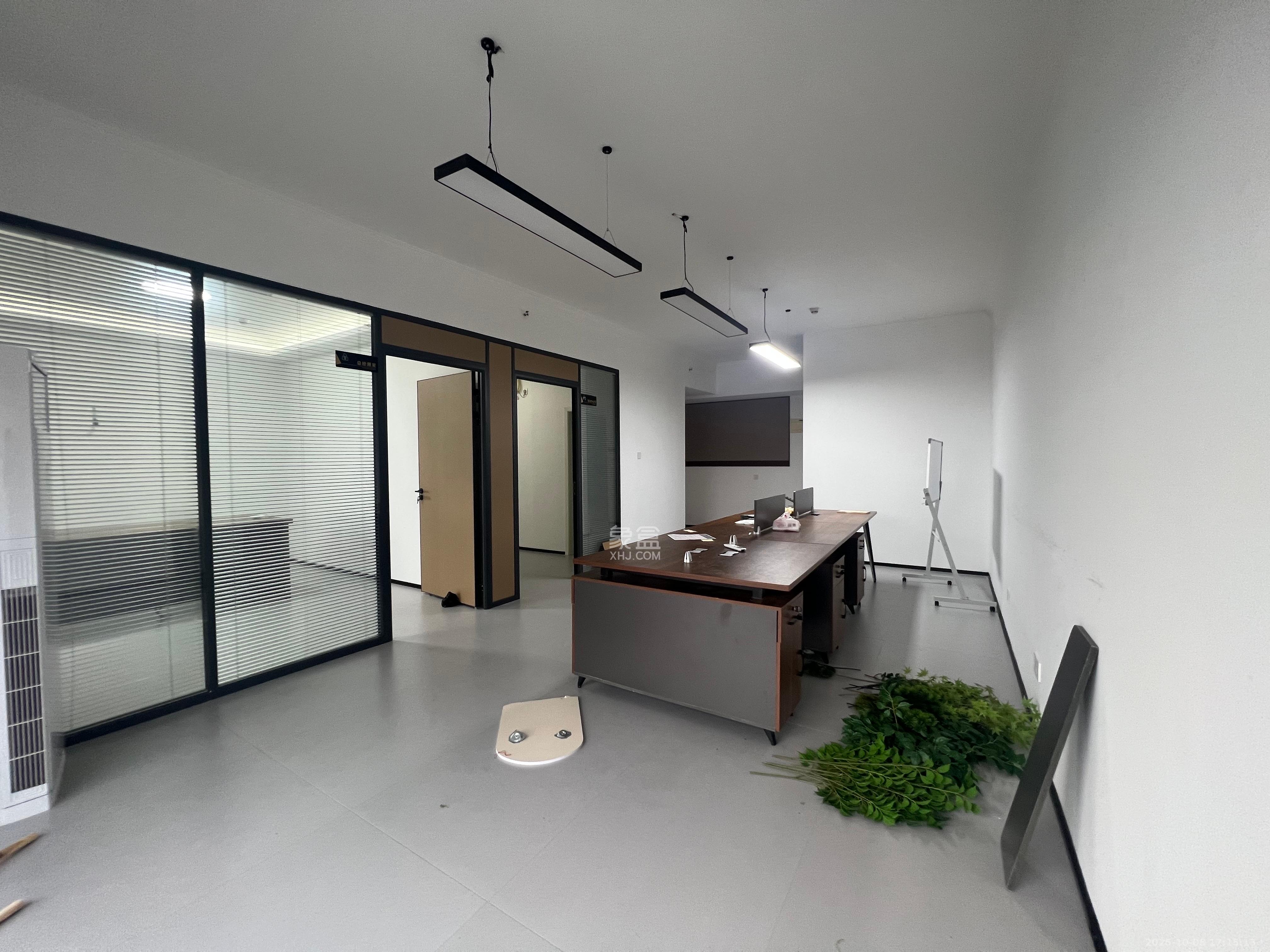 京武浪琴山一、二期 2室1厅1卫 3000.0元/月 京武浪琴山一、二期 2室1厅1卫 3000.0元/月室内图