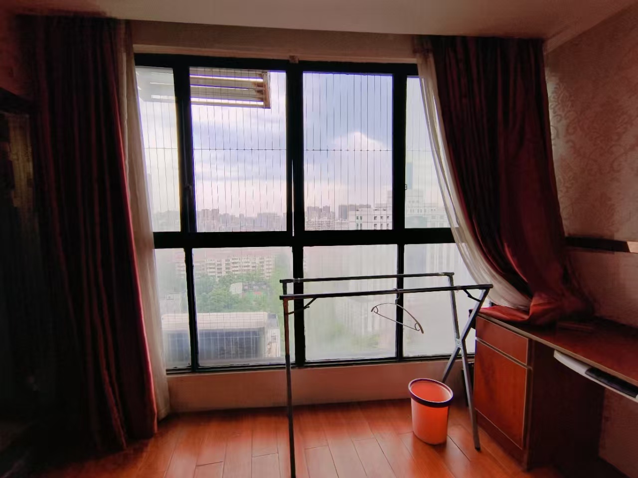 世纪嘉苑 4室2厅2卫 2000.0元/月 世纪嘉苑 4室2厅2卫 2000.0元/月室内图