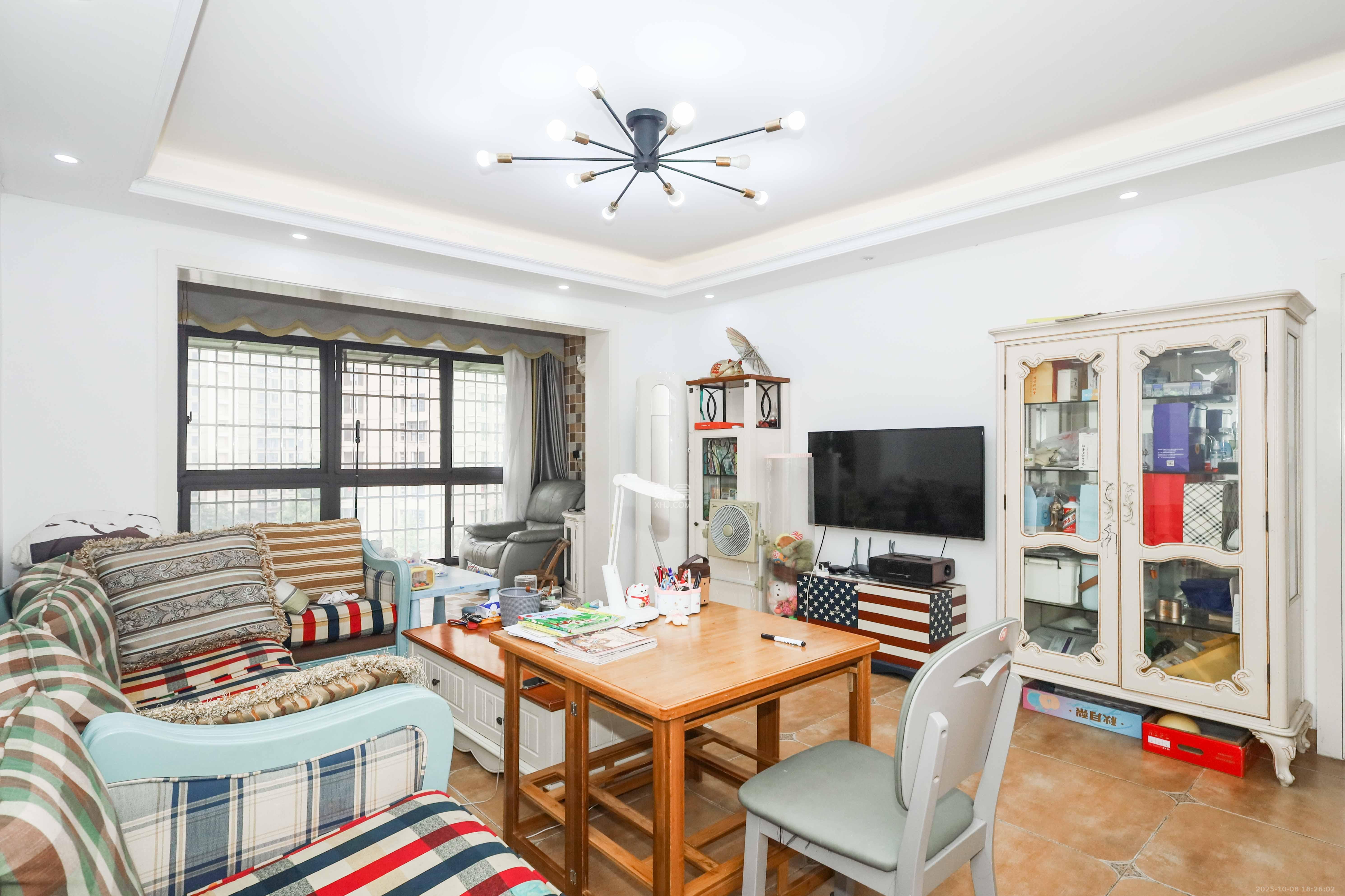 保利麓谷林语D区  4室2厅2卫    128.0万客厅