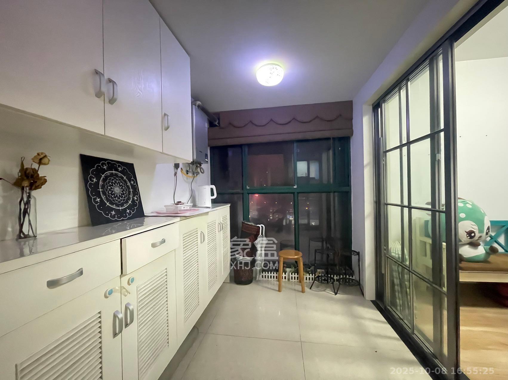 维一星城原山苑 3室2厅2卫 3000.0元/月 维一星城原山苑 3室2厅2卫 3000.0元/月室内图