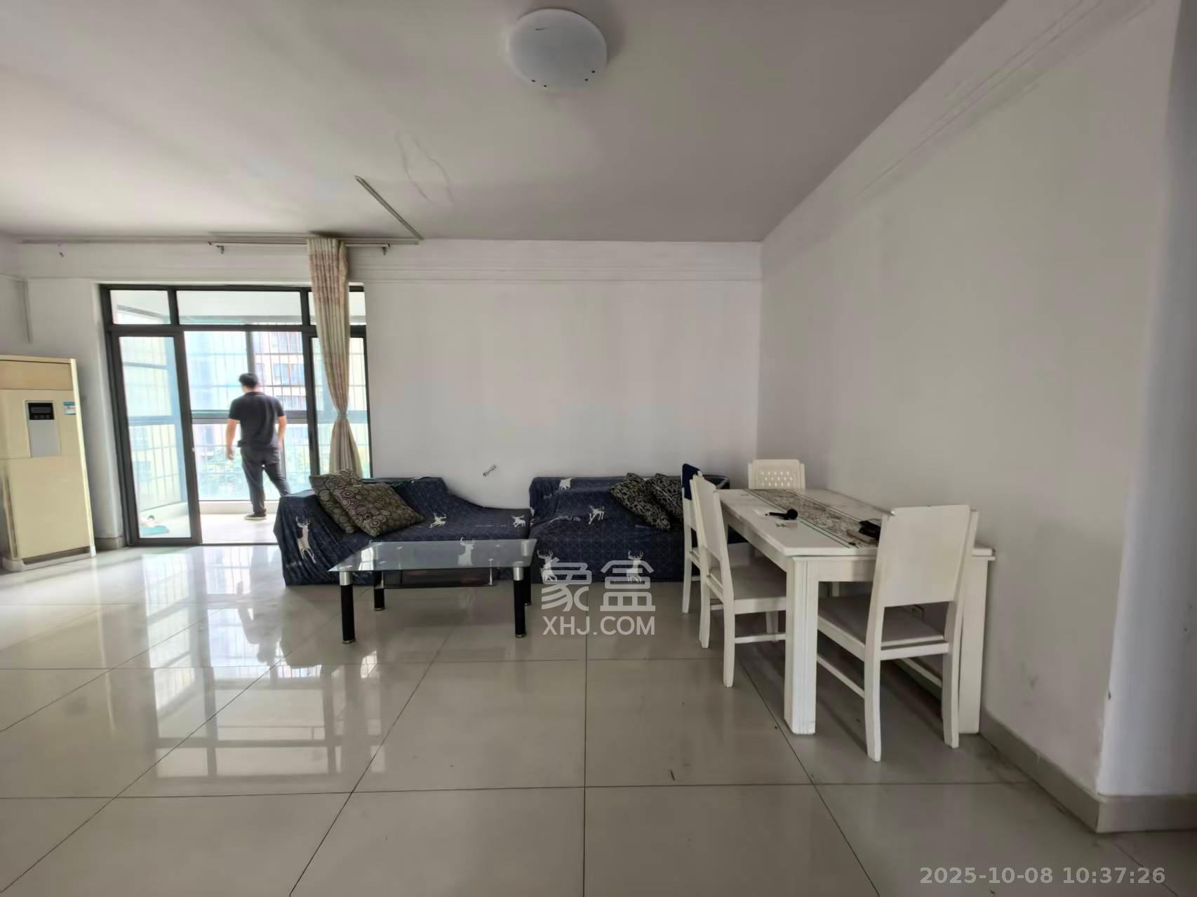 鑫远熙山 4室2厅2卫 2450.0元/月 鑫远熙山 4室2厅2卫 2450.0元/月室内图