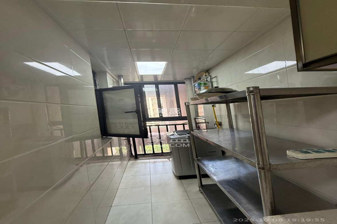 中建芙蓉工社 2室1厅1卫 1700.0元/月 中建芙蓉工社 2室1厅1卫 1700.0元/月室内图