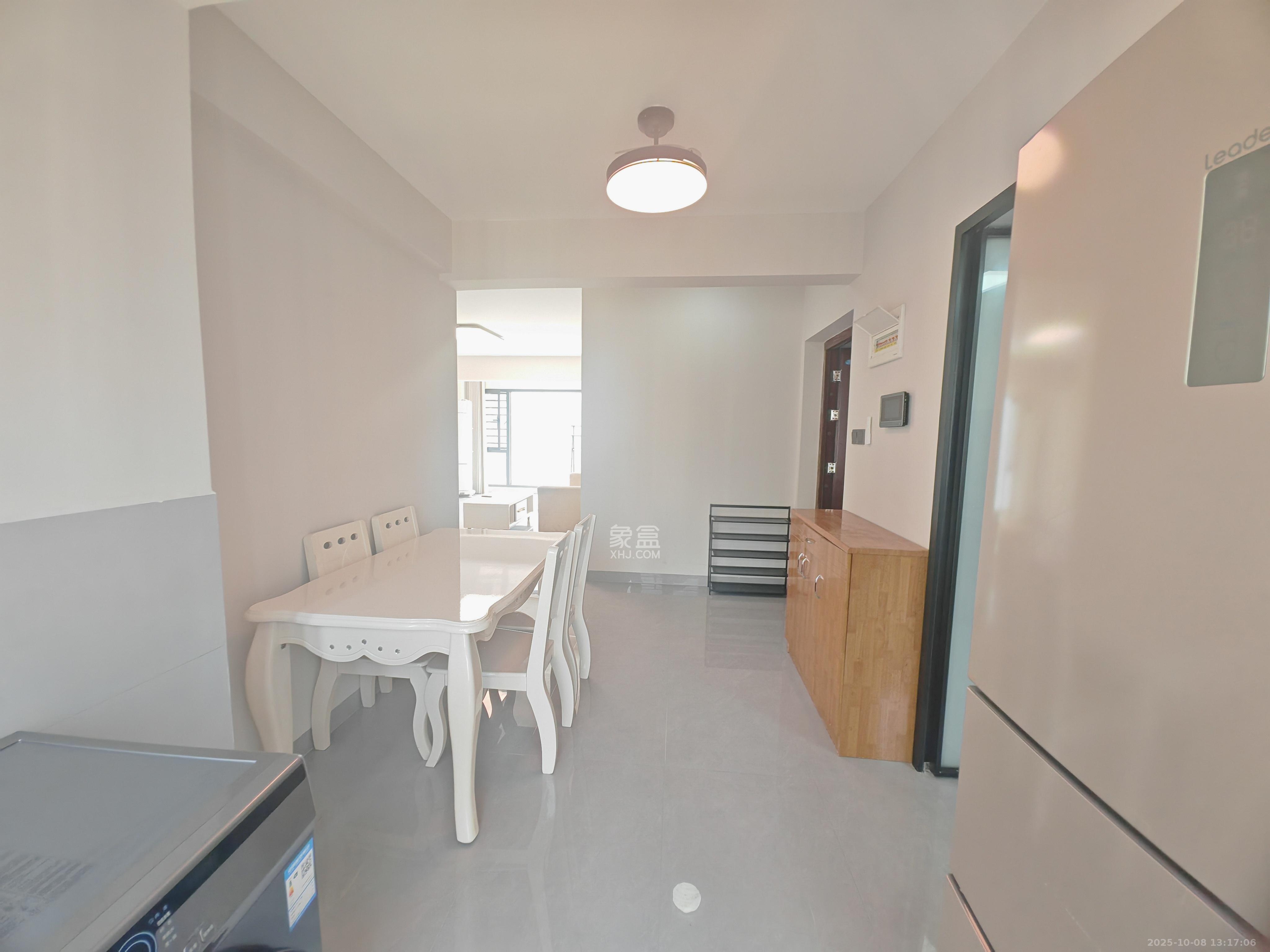 南山雍江汇（滨江国际新城）  3室2厅2卫    3700.0元/月室内图