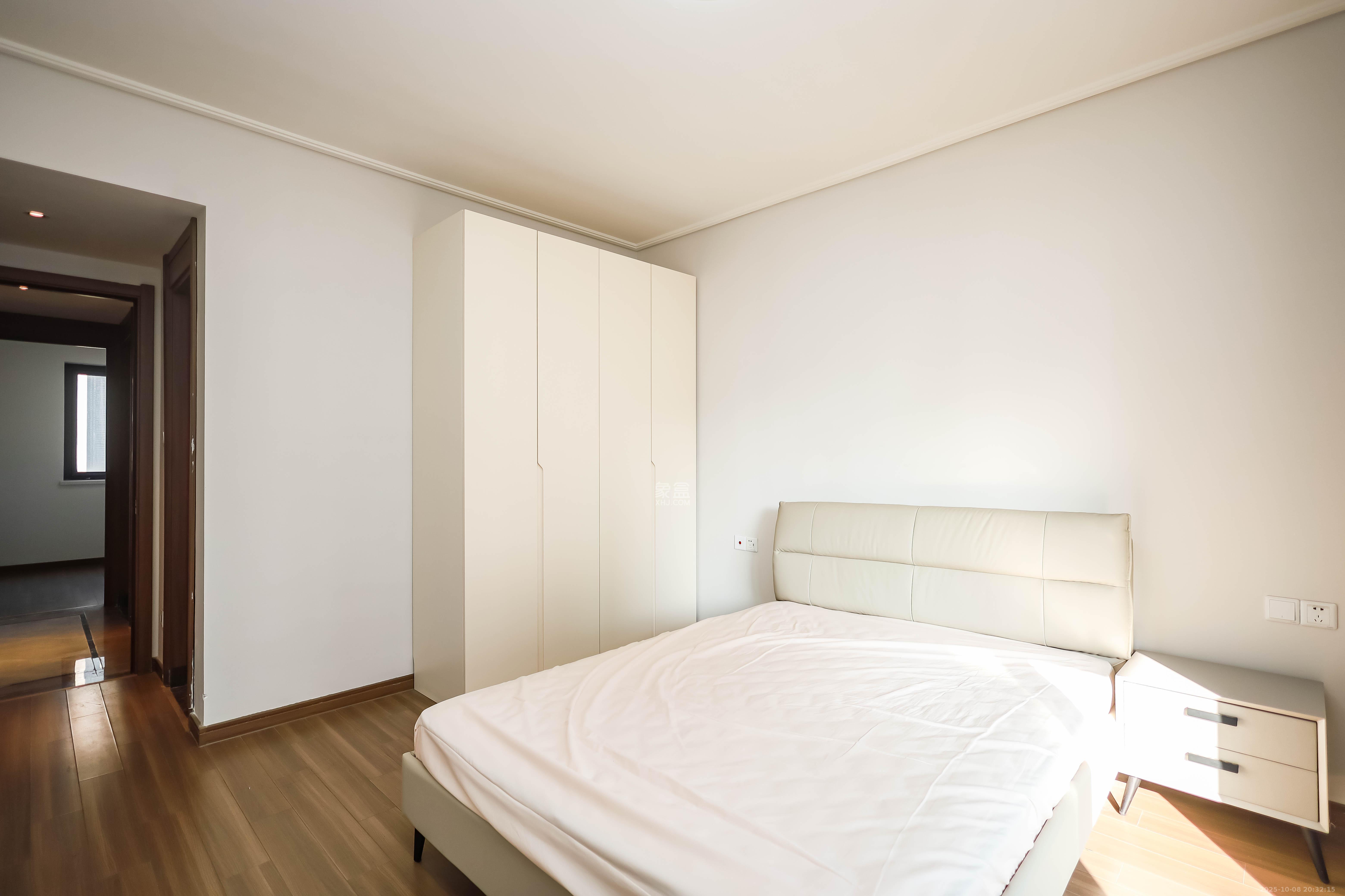 保利恒伟时光印象  4室2厅2卫    136.0万卧室