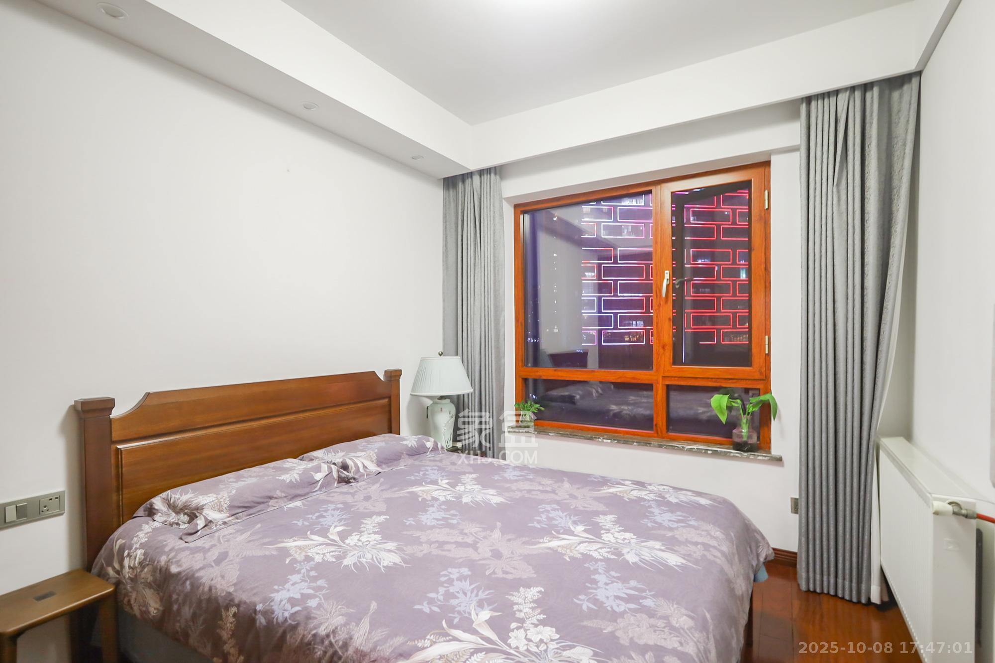 世茂外滩里（世茂铂翠湾三期）  4室2厅2卫    410.0万卧室