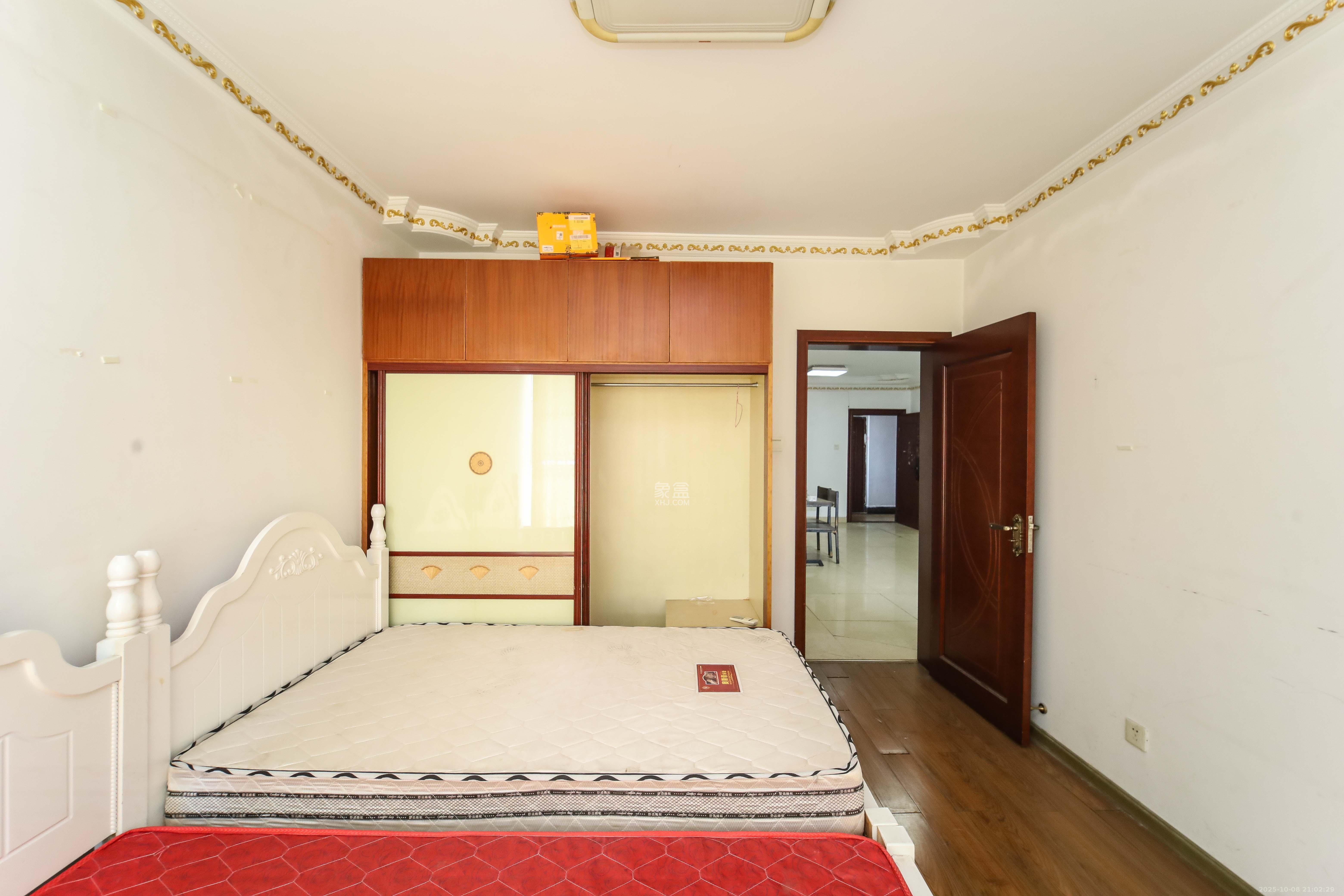 高桥现代商贸城  2室1厅1卫    59.5万卧室