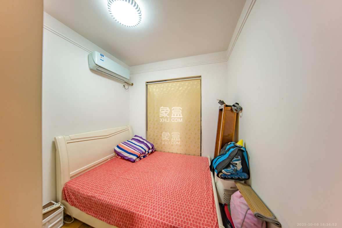 中海国际三期  3室2厅2卫    2200.0元/月 中海国际三期  3室2厅2卫    2200.0元/月室内图