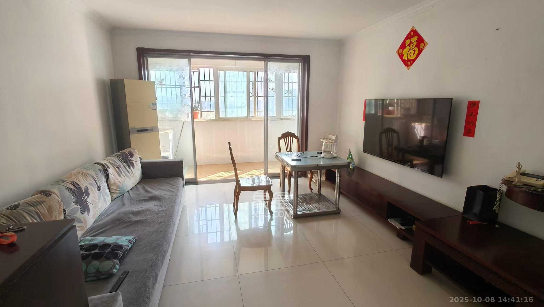 海利科院佳园  3室2厅2卫    1800.0元/月 海利科院佳园  3室2厅2卫    1800.0元/月室内图