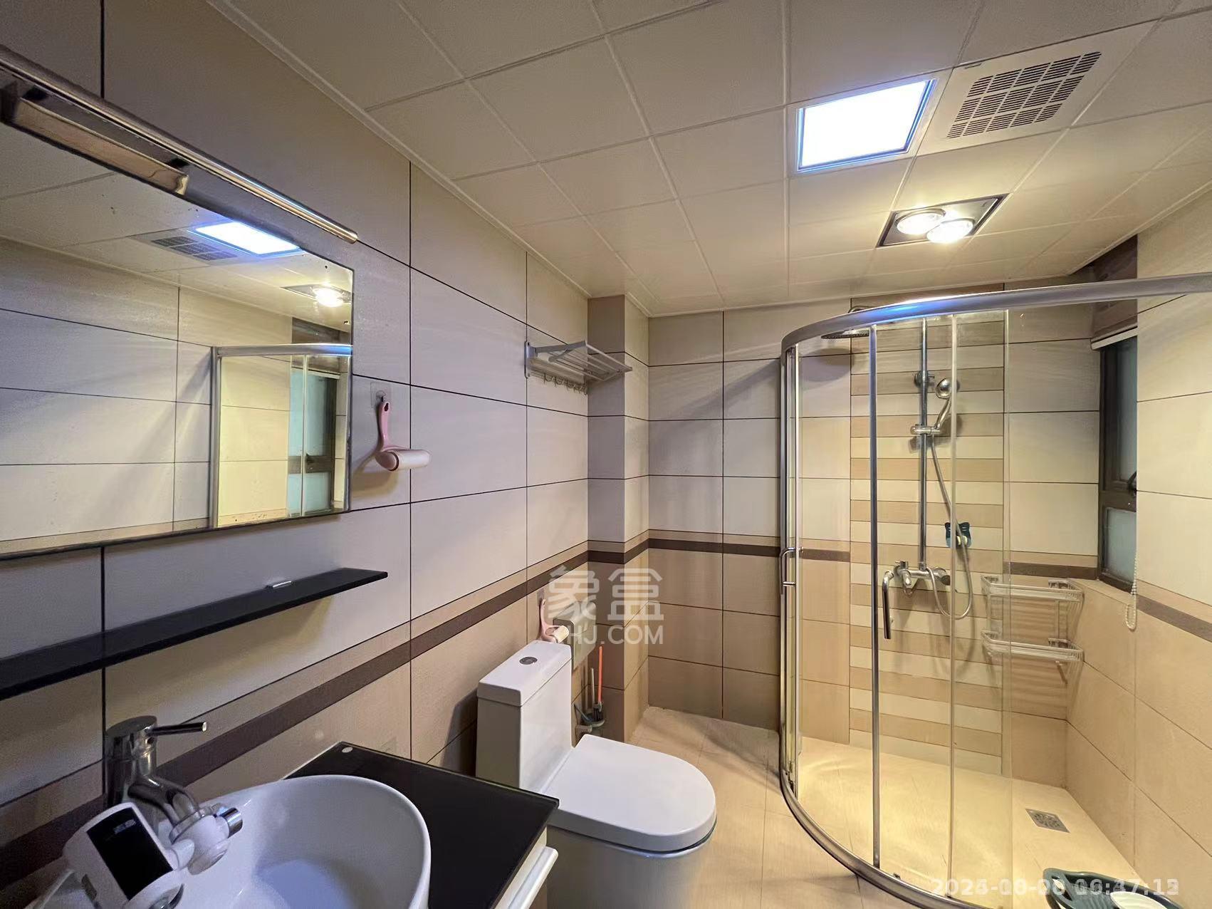 佳兆业金域天下二期  3室2厅2卫    2200.0元/月室内图