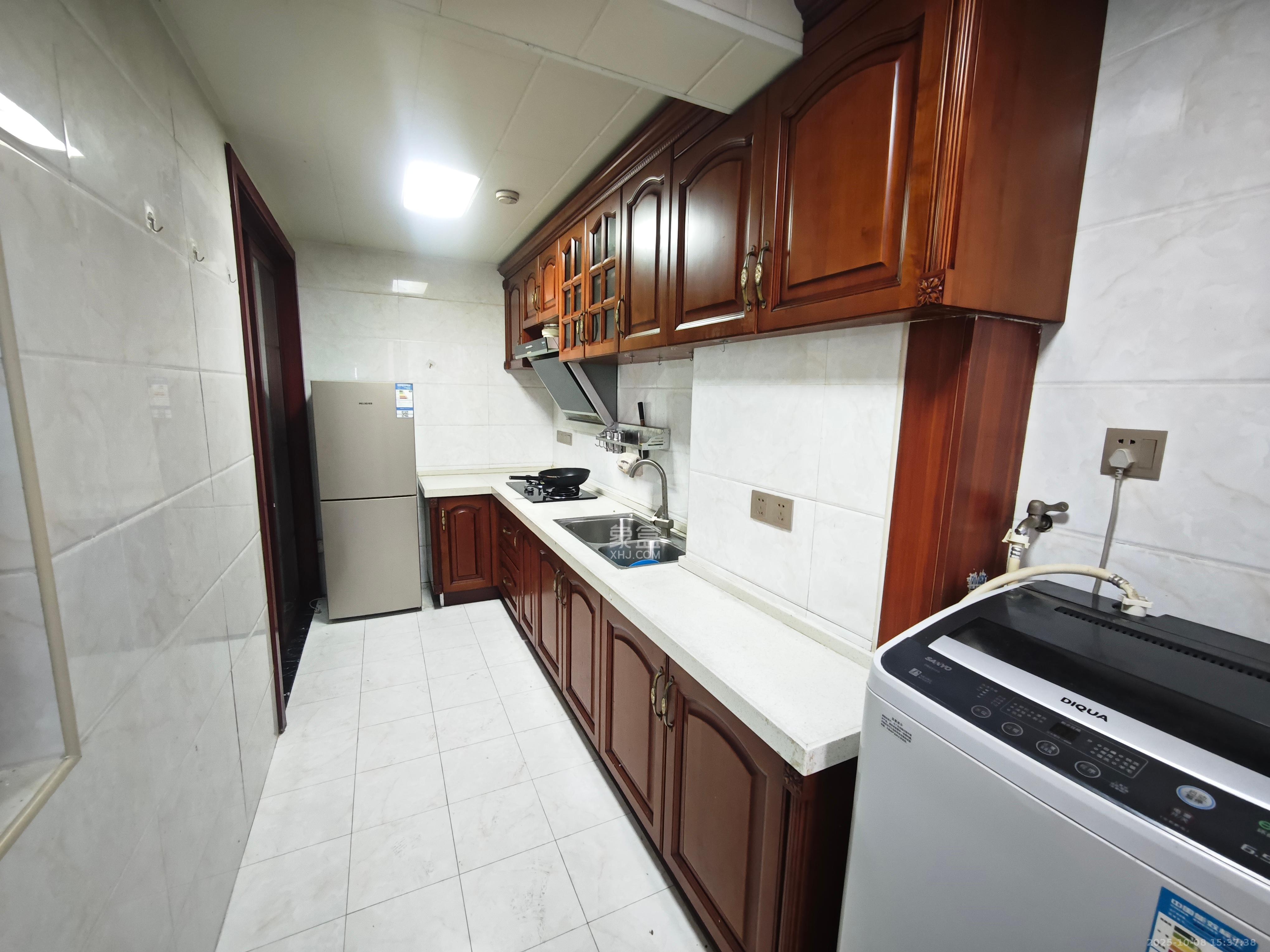 达美D6区 3室2厅1卫 2700.0元/月 达美D6区 3室2厅1卫 2700.0元/月室内图