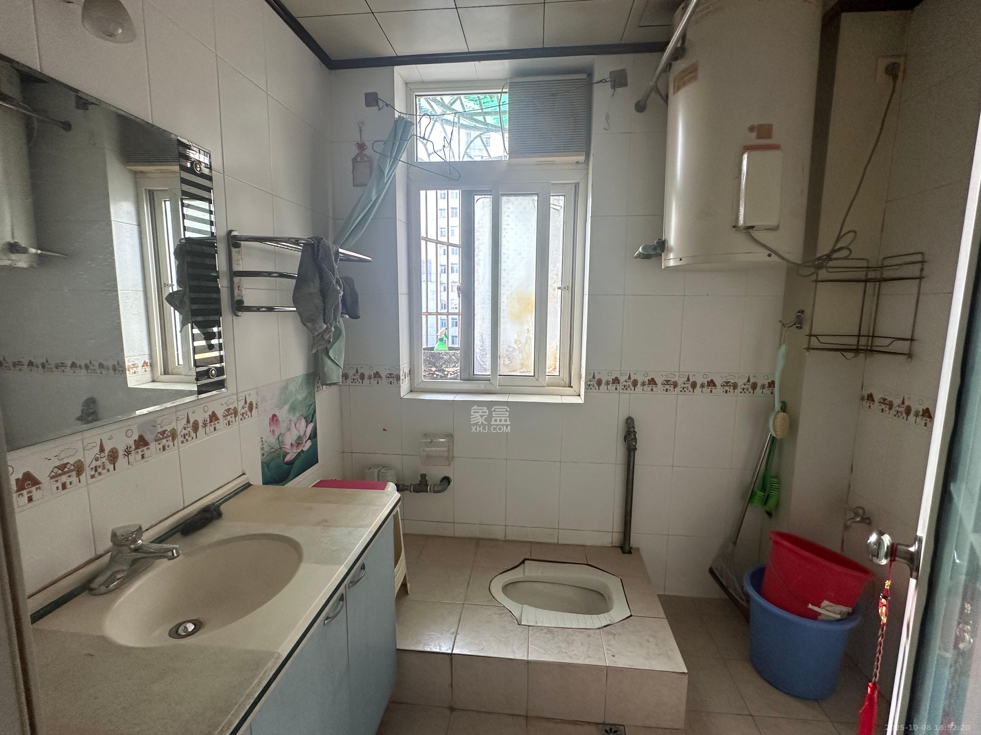 鑫天花园 3室2厅2卫 2000.0元/月 鑫天花园 3室2厅2卫 2000.0元/月室内图