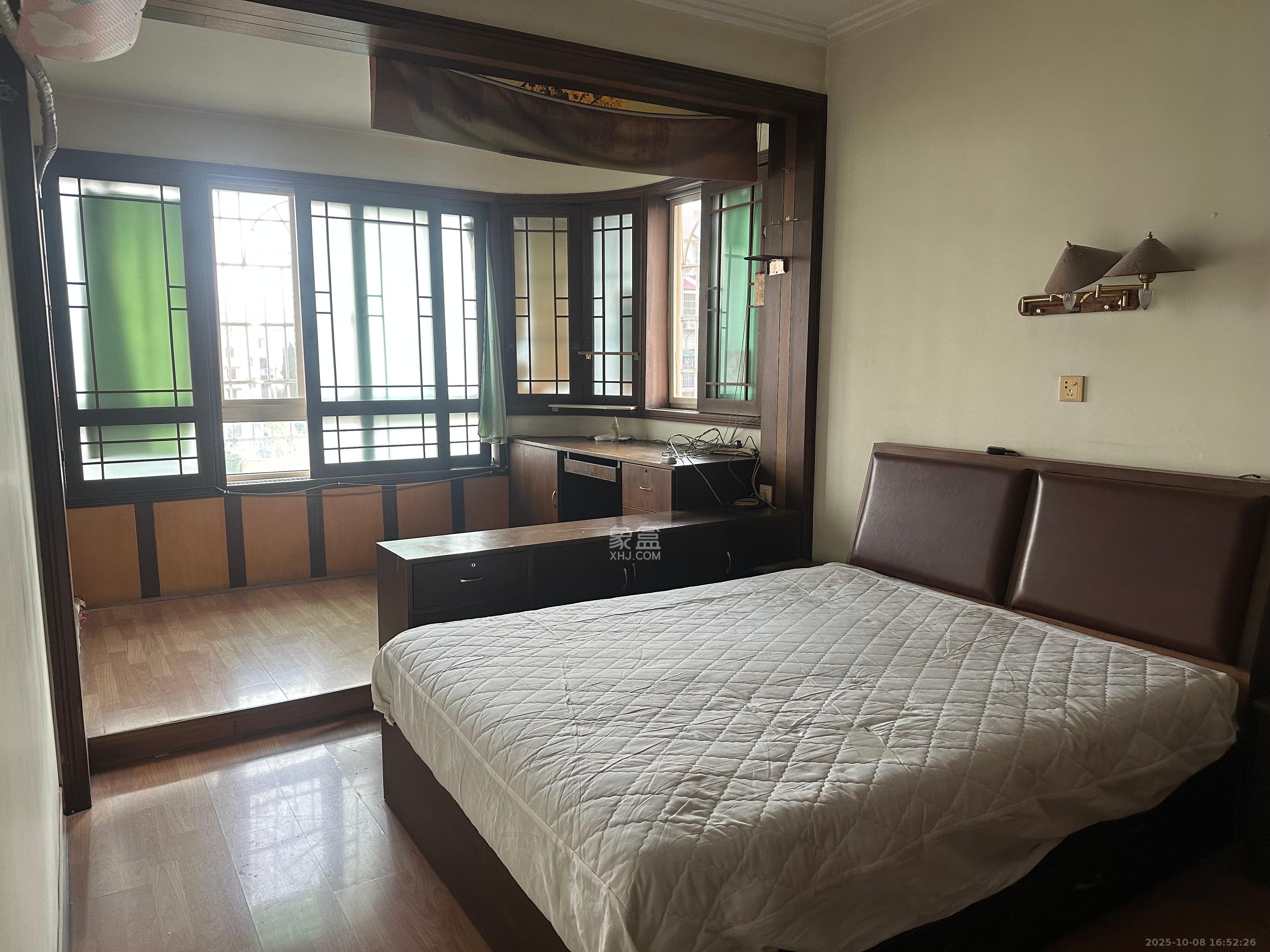 鑫天花园 3室2厅2卫 2000.0元/月 鑫天花园 3室2厅2卫 2000.0元/月室内图