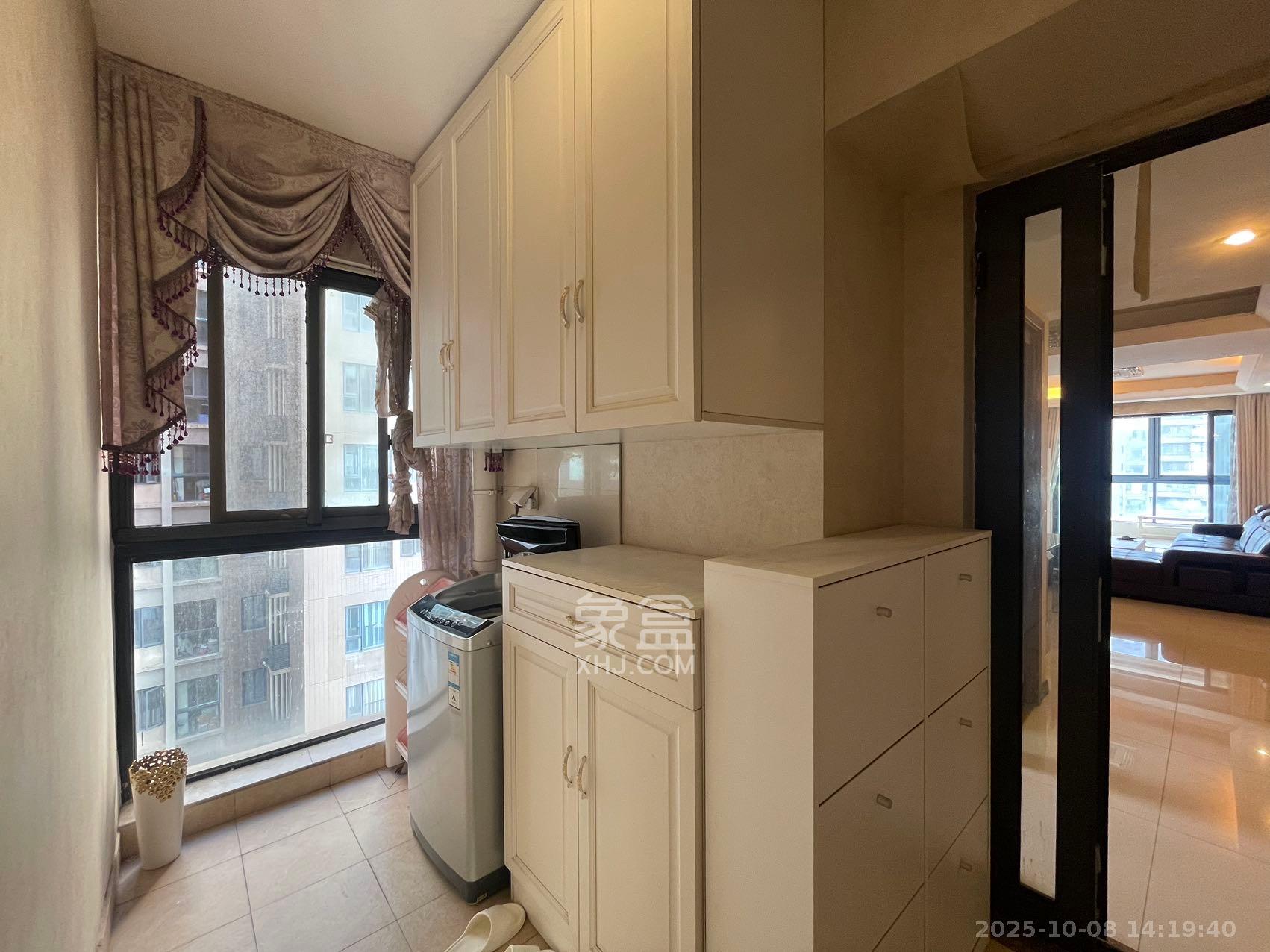 藏珑湖上国际花园 1室2厅2卫 3000.0元/月 藏珑湖上国际花园 1室2厅2卫 3000.0元/月室内图