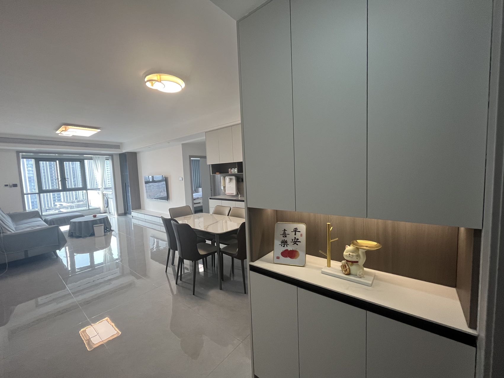 桃花缘 1室2厅1卫 2200.0元/月 桃花缘 1室2厅1卫 2200.0元/月室内图