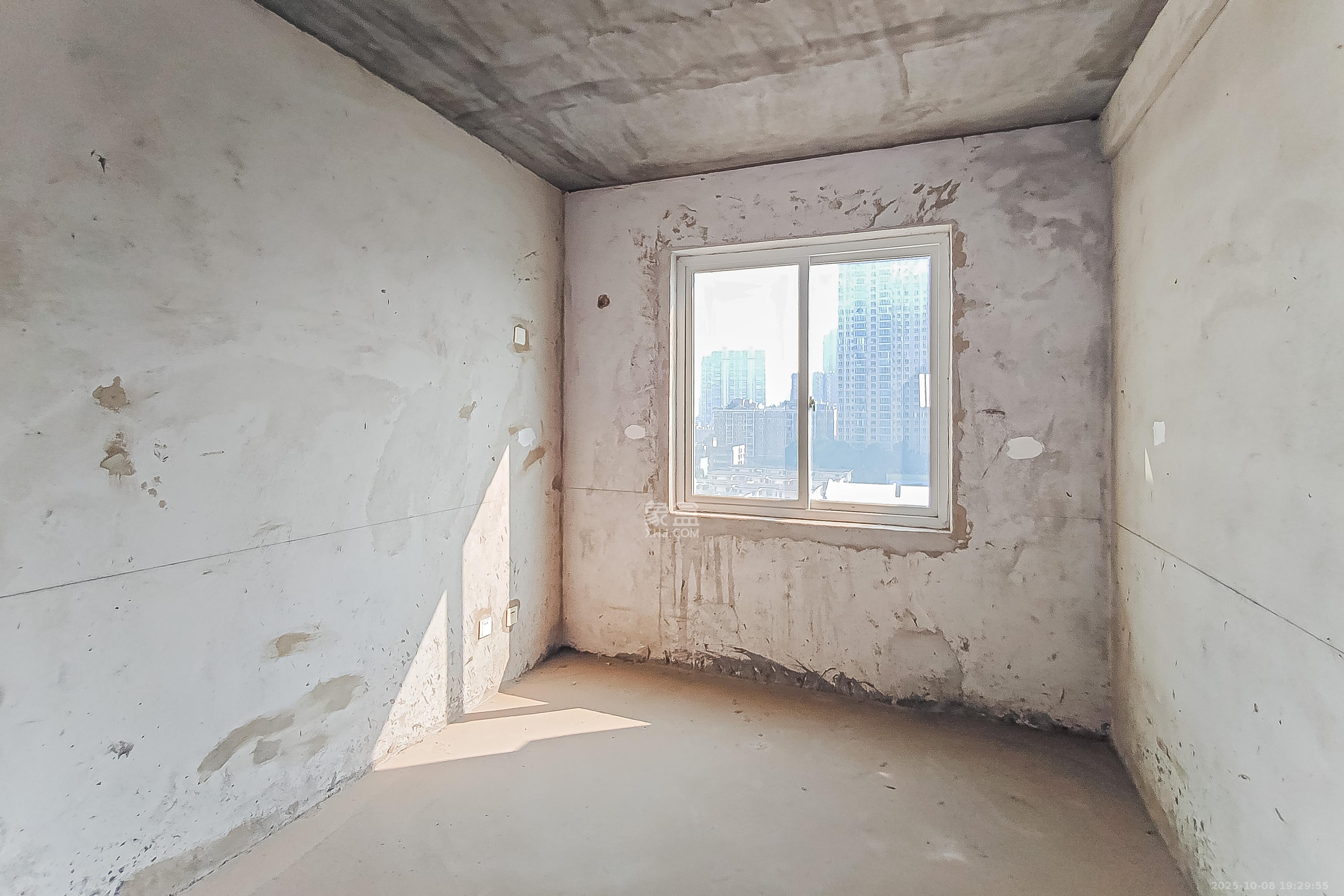 菁华源  3室2厅2卫    79.8万卧室