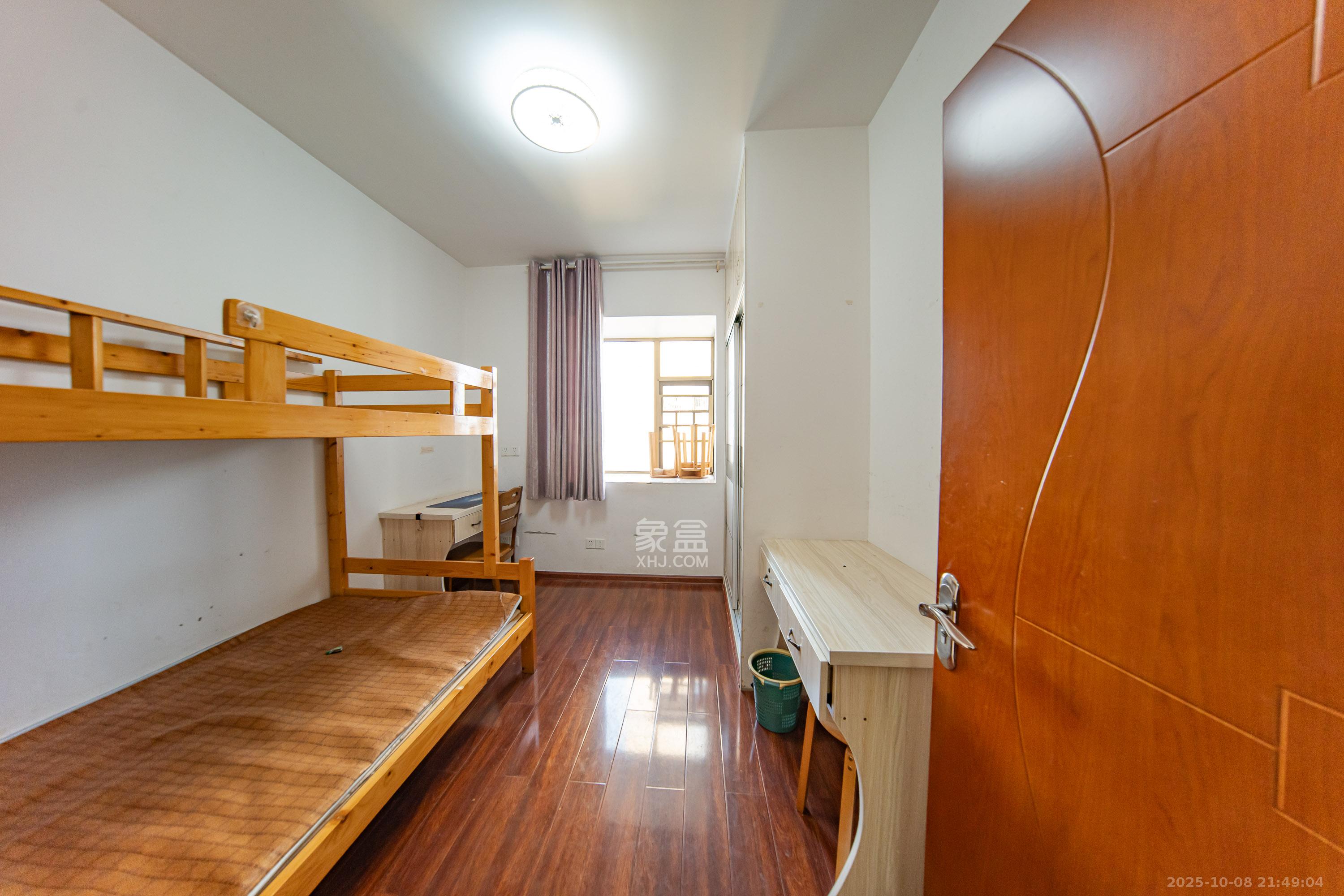 江山帝景雅典 4室2厅1卫 90.0万 江山帝景雅典 4室2厅1卫 90.0万卧室