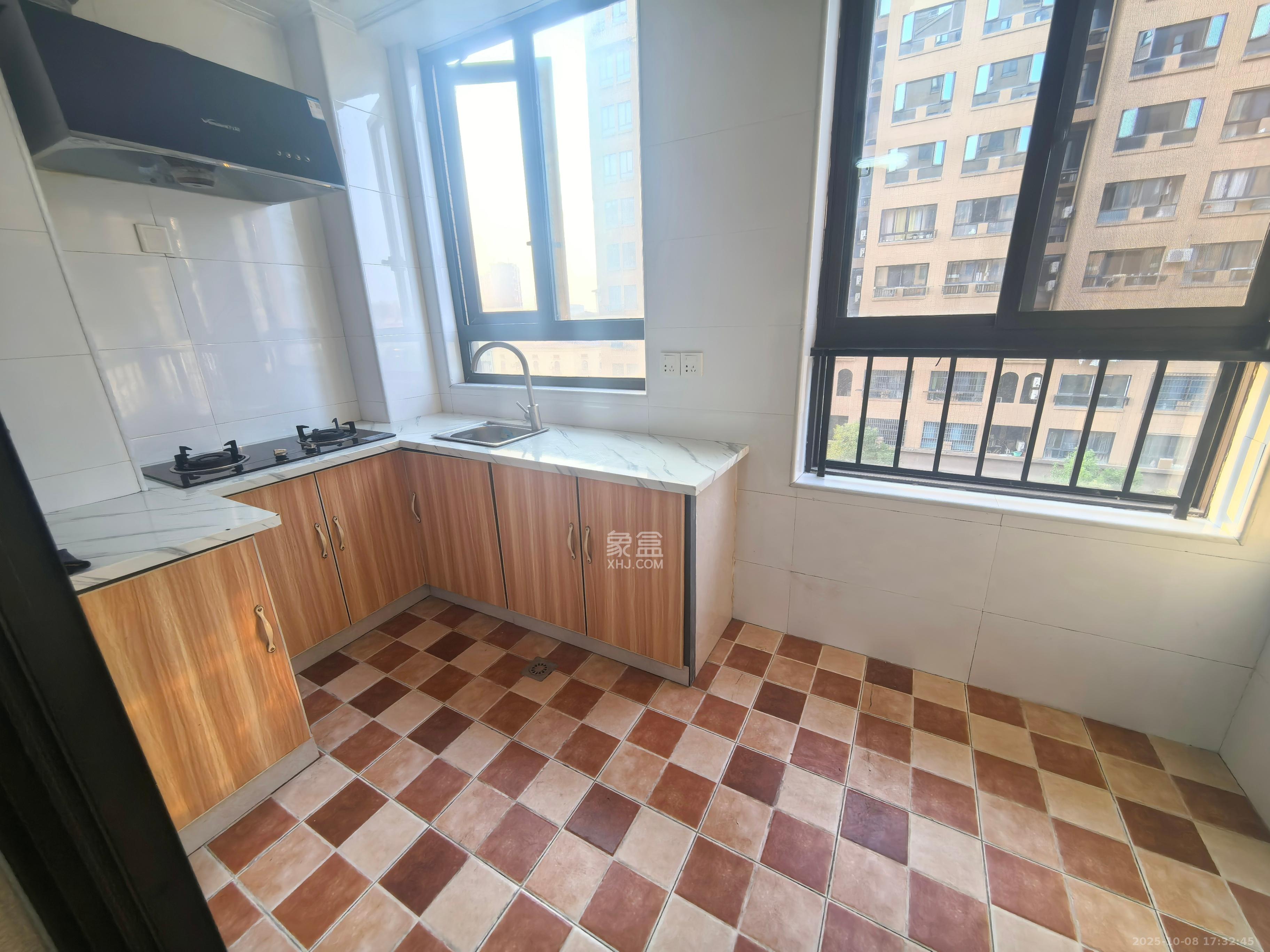 中信凯旋蓝岸(中信新城三期) 1室1厅1卫 1200.0元/月 中信凯旋蓝岸(中信新城三期) 1室1厅1卫 1200.0元/月室内图