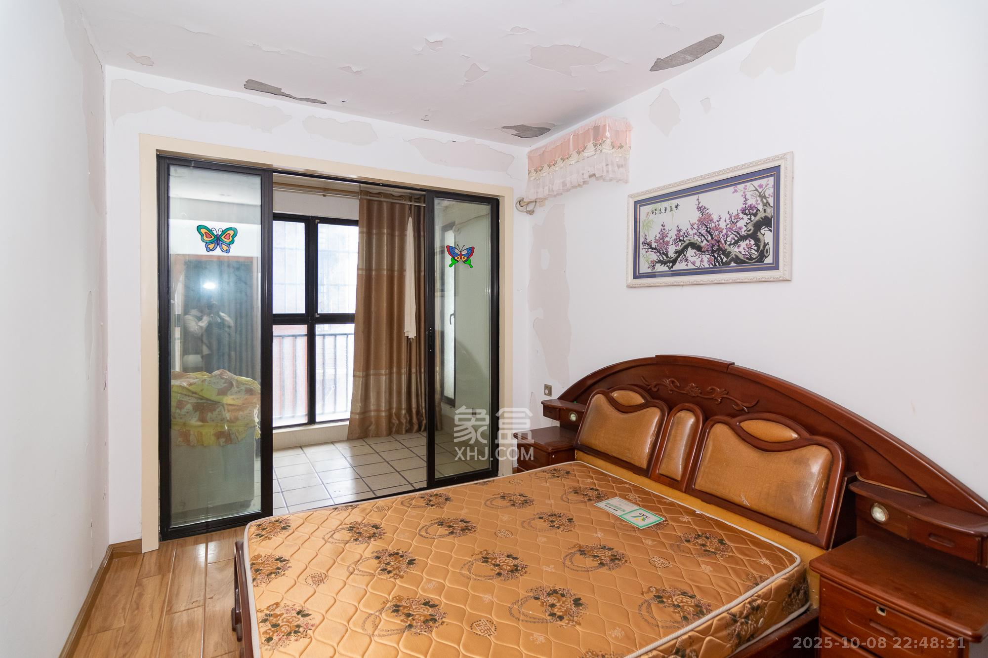 新城国际花都  3室2厅1卫    62.8万卧室