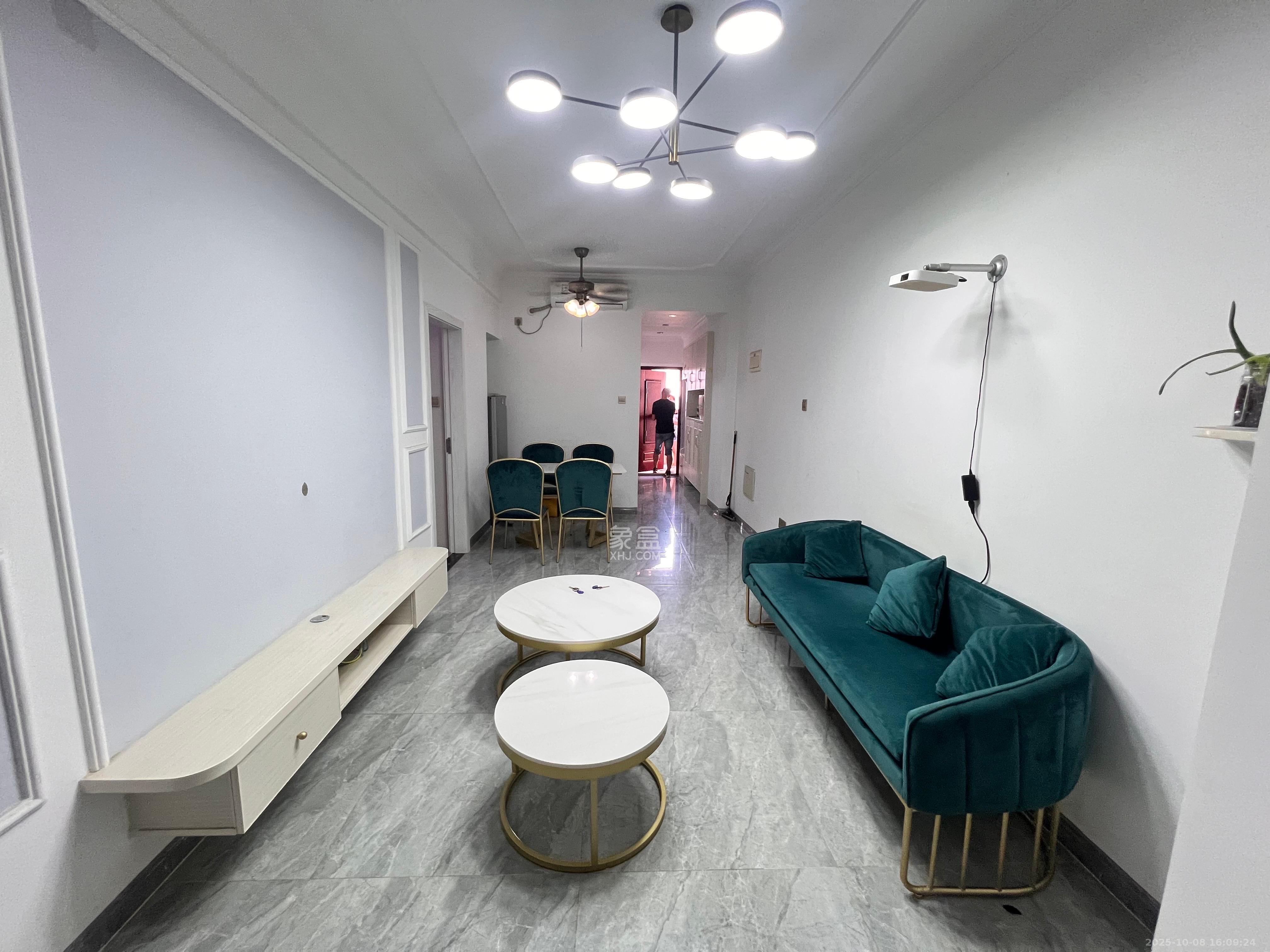 金轮星光名座 2室1厅1卫 1900.0元/月 金轮星光名座 2室1厅1卫 1900.0元/月室内图