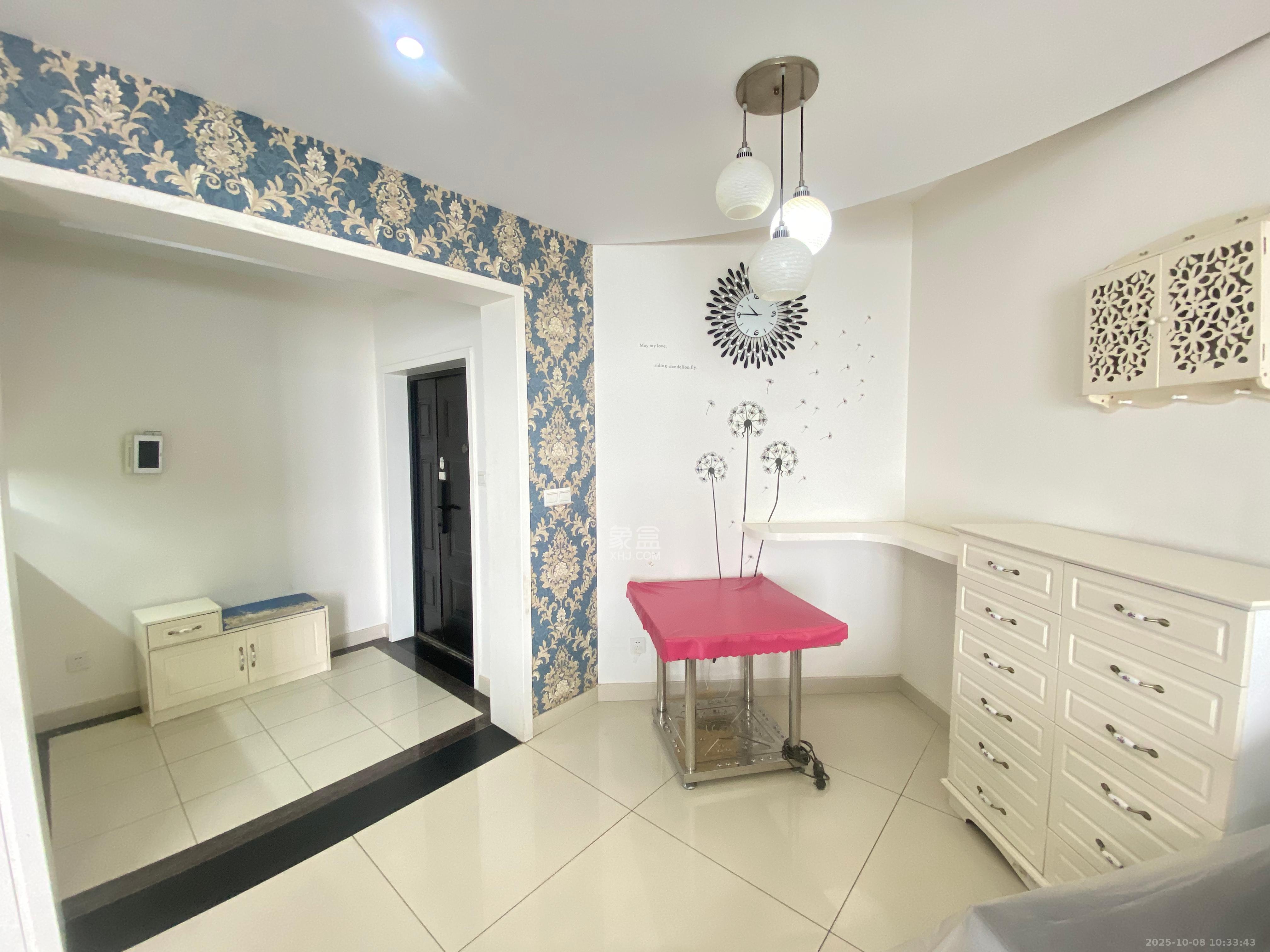 双湾国际(湘江御景花园) 4室2厅2卫 3000.0元/月 双湾国际(湘江御景花园) 4室2厅2卫 3000.0元/月室内图