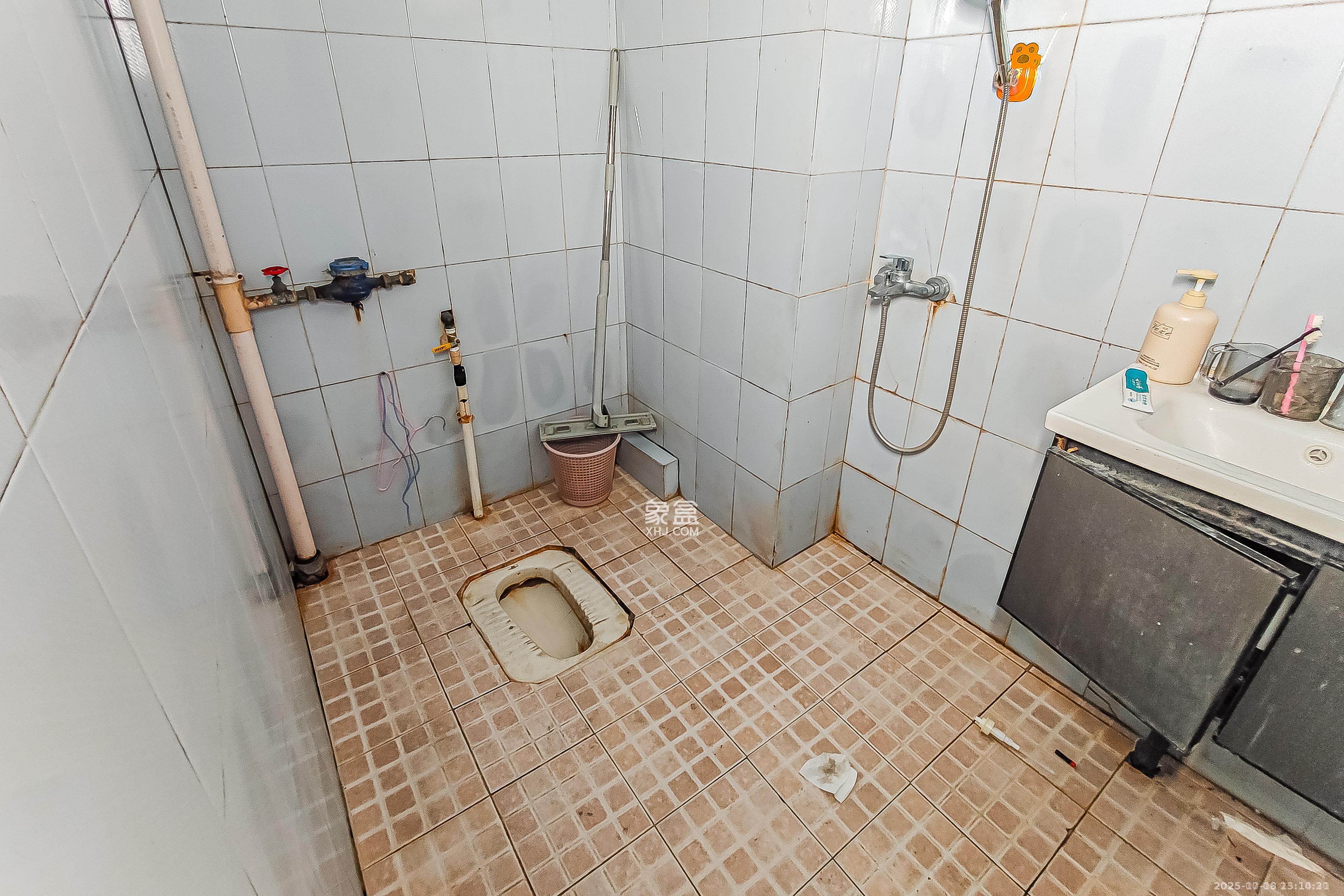 五一华府  3室2厅2卫    4000.0元/月室内图