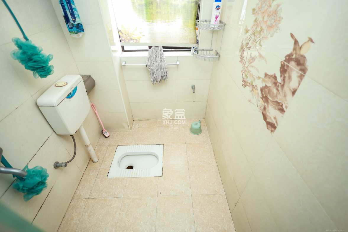 南枫时光 3室2厅1卫 2600.0元/月 南枫时光 3室2厅1卫 2600.0元/月室内图