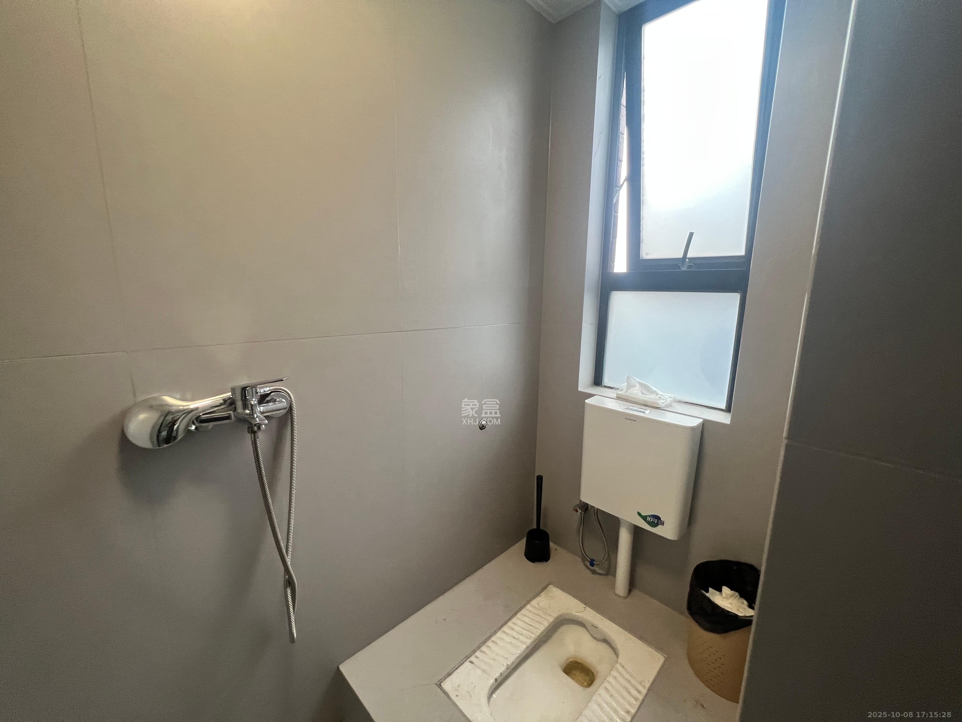 京武浪琴山一、二期 2室1厅1卫 3000.0元/月 京武浪琴山一、二期 2室1厅1卫 3000.0元/月室内图