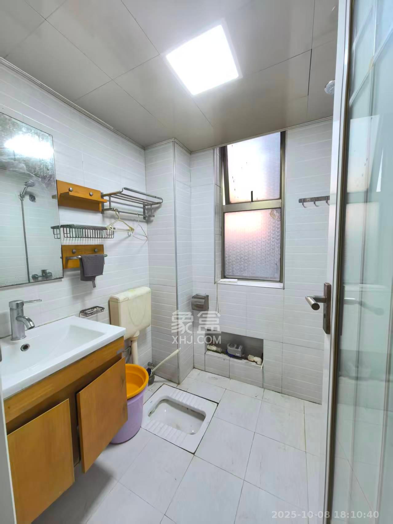 岳泰理想城  3室2厅2卫    2600.0元/月 岳泰理想城  3室2厅2卫    2600.0元/月室内图